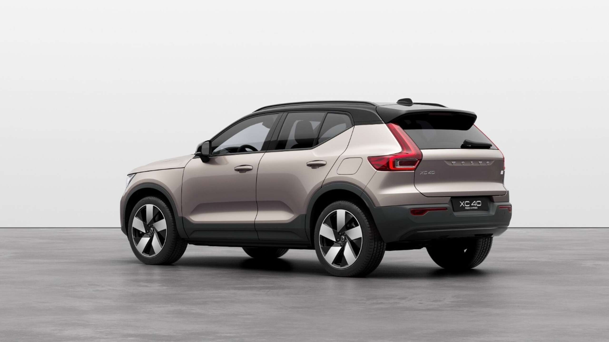 Volvo - XC40