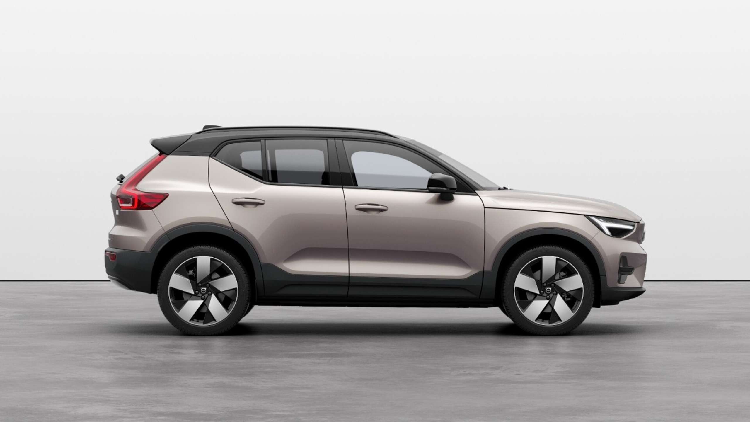 Volvo - XC40