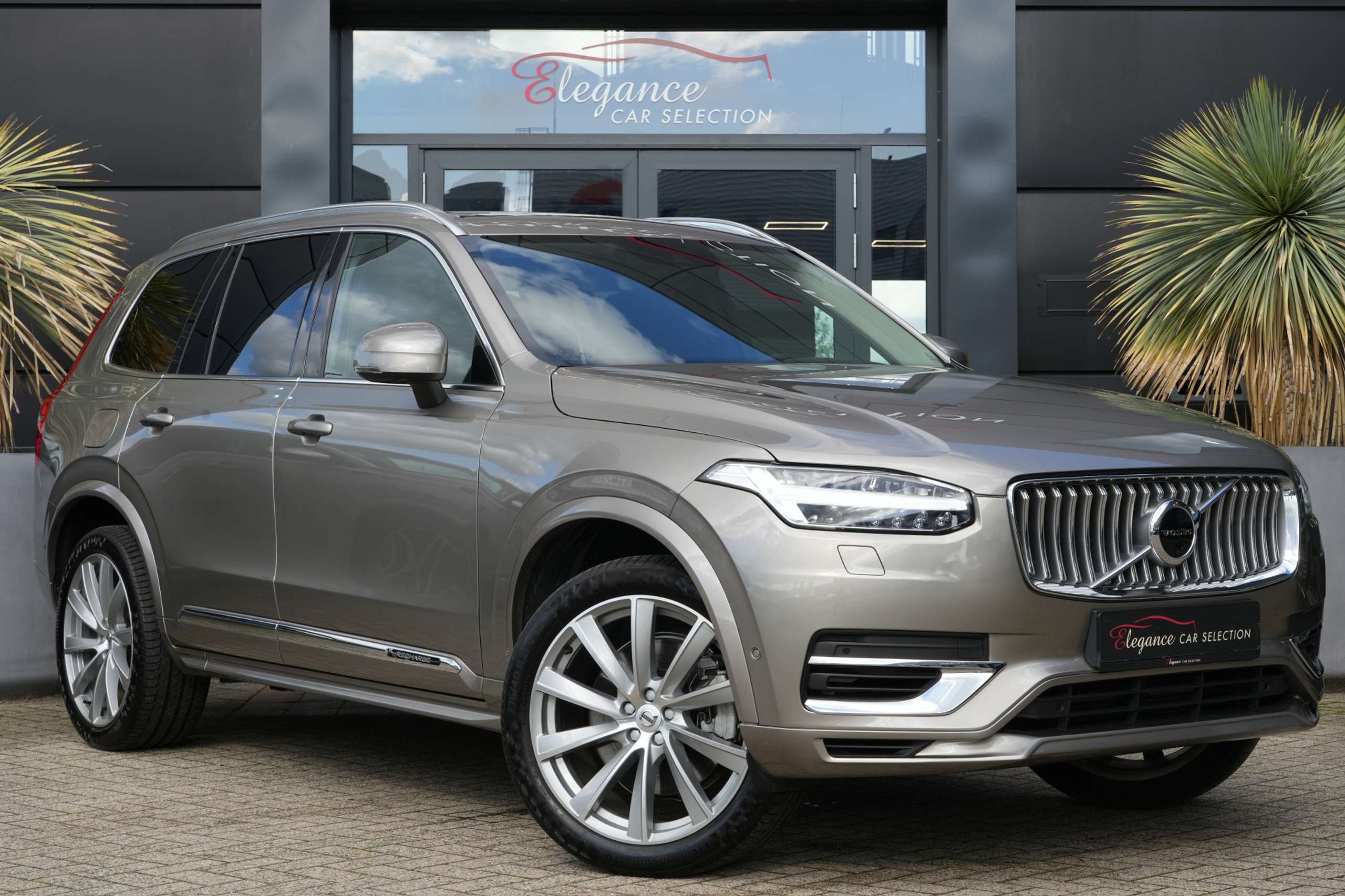 Volvo - XC90