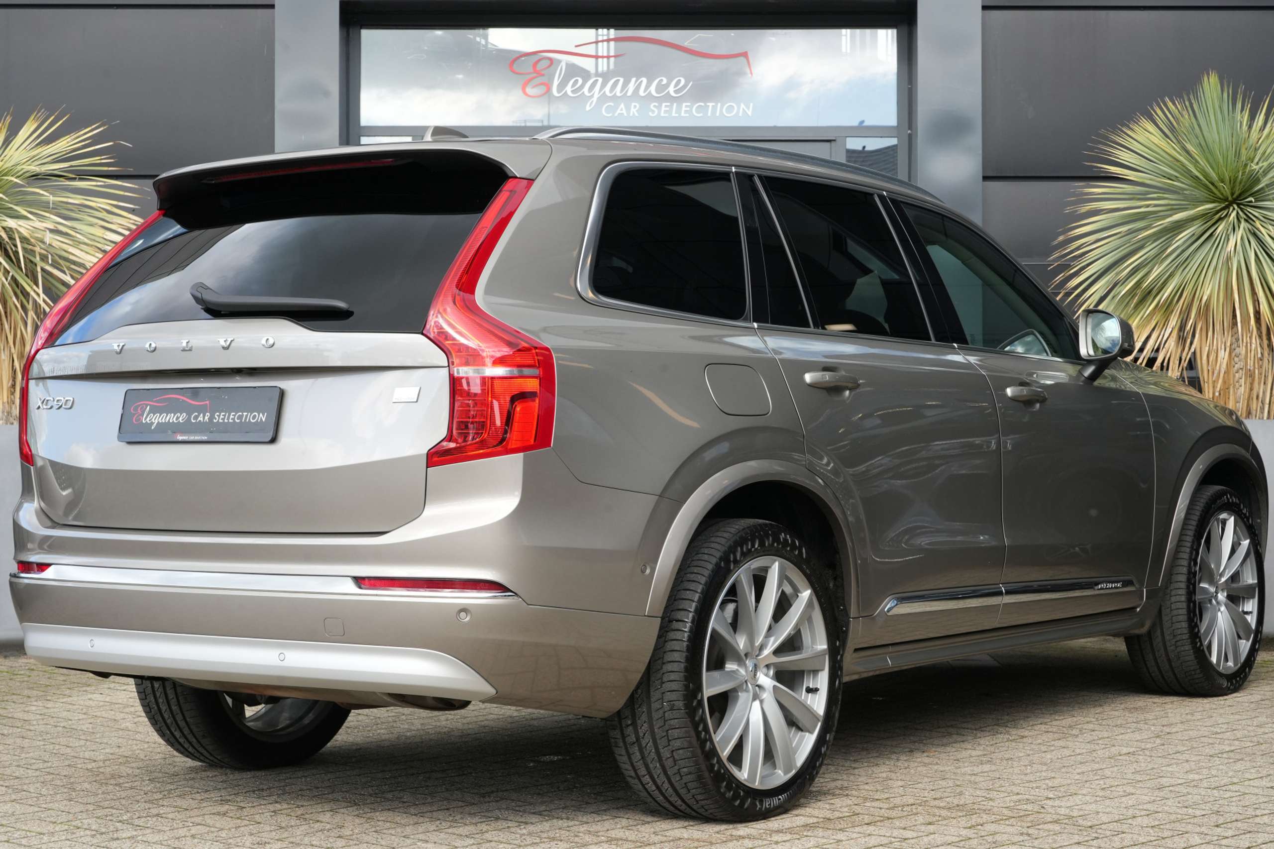 Volvo - XC90