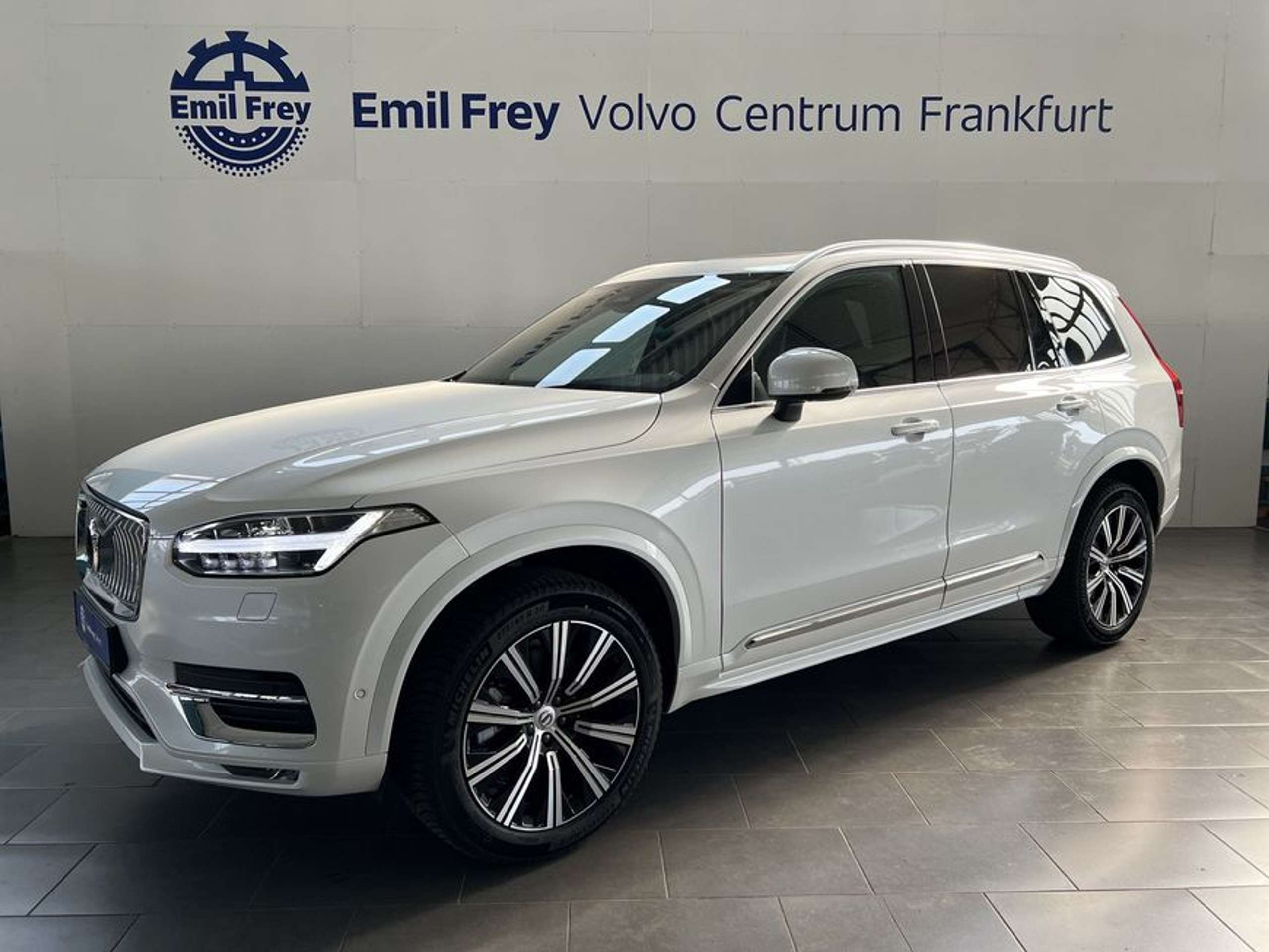 Volvo - XC90