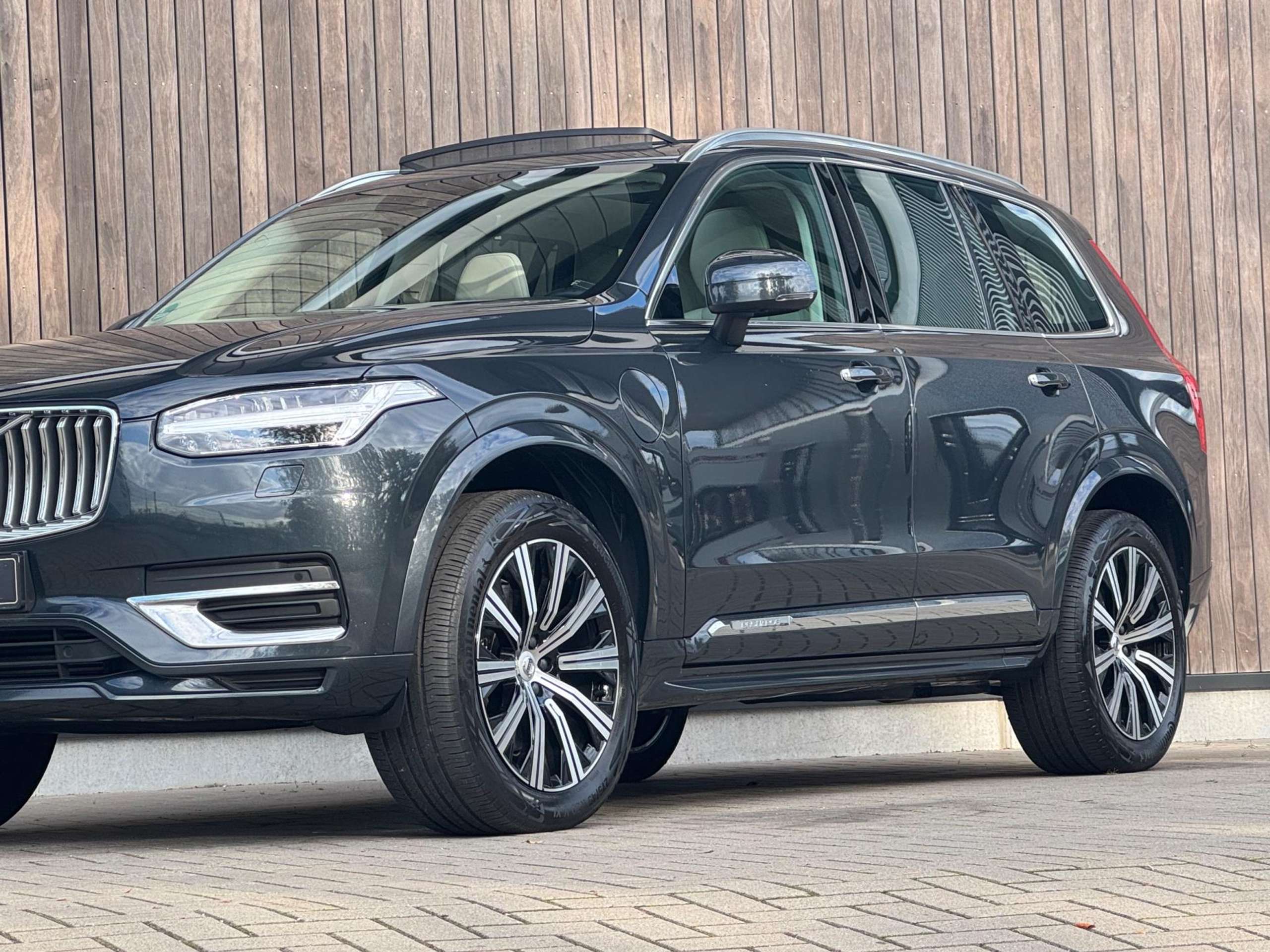 Volvo - XC90