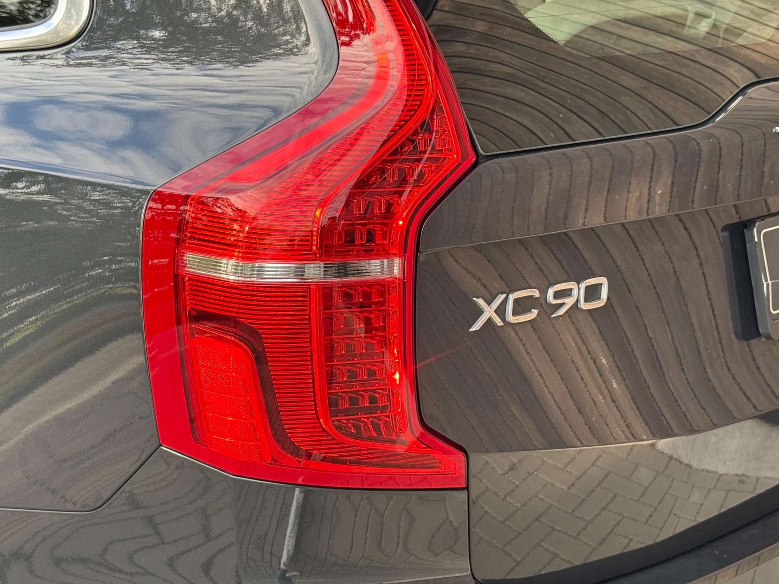 Volvo - XC90