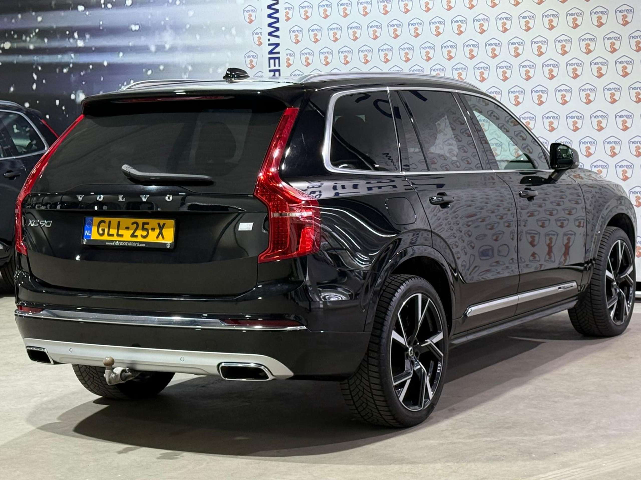 Volvo - XC90