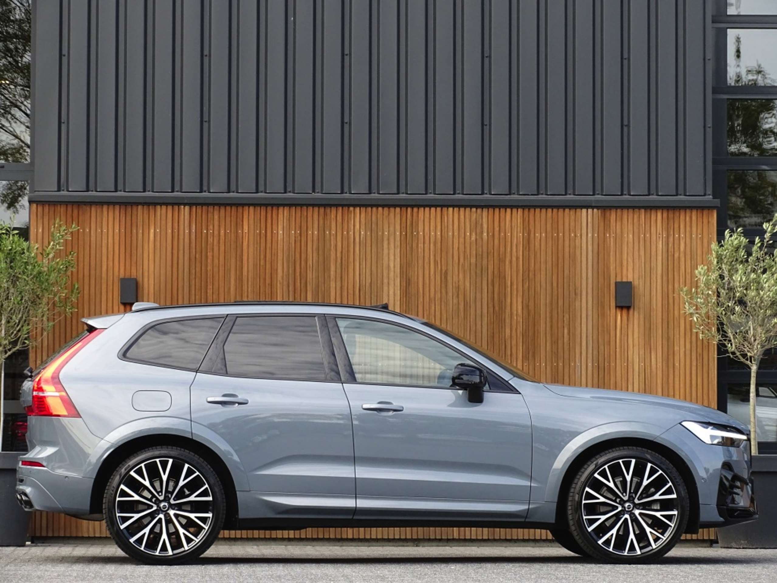 Volvo - XC60