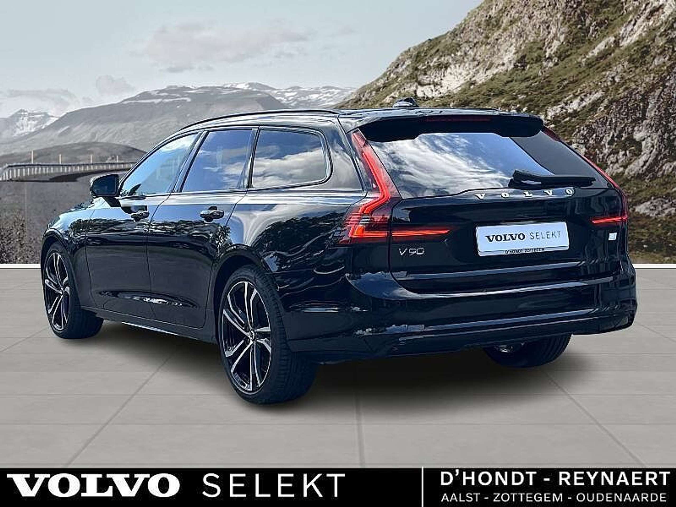 Volvo - V90