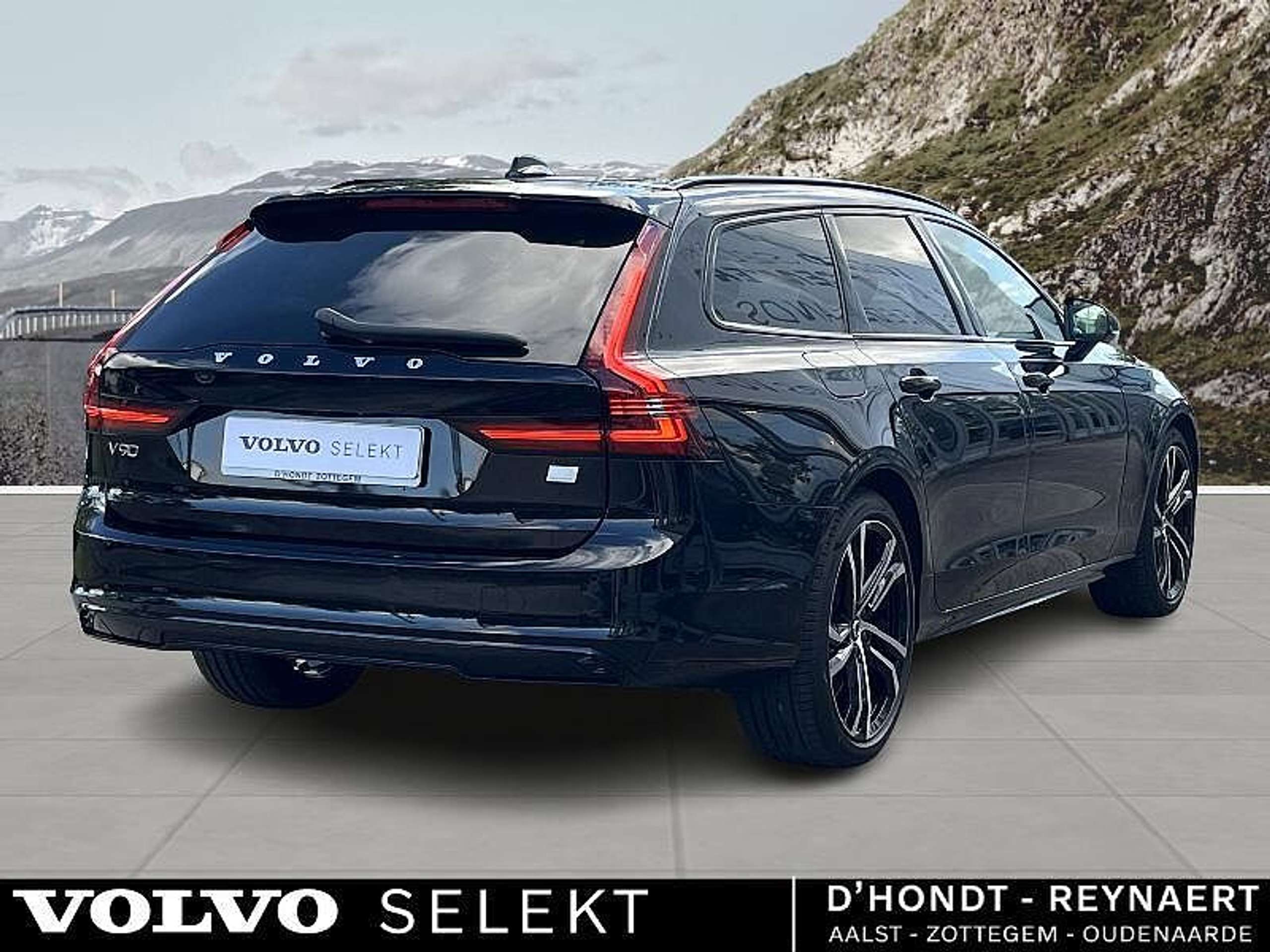 Volvo - V90