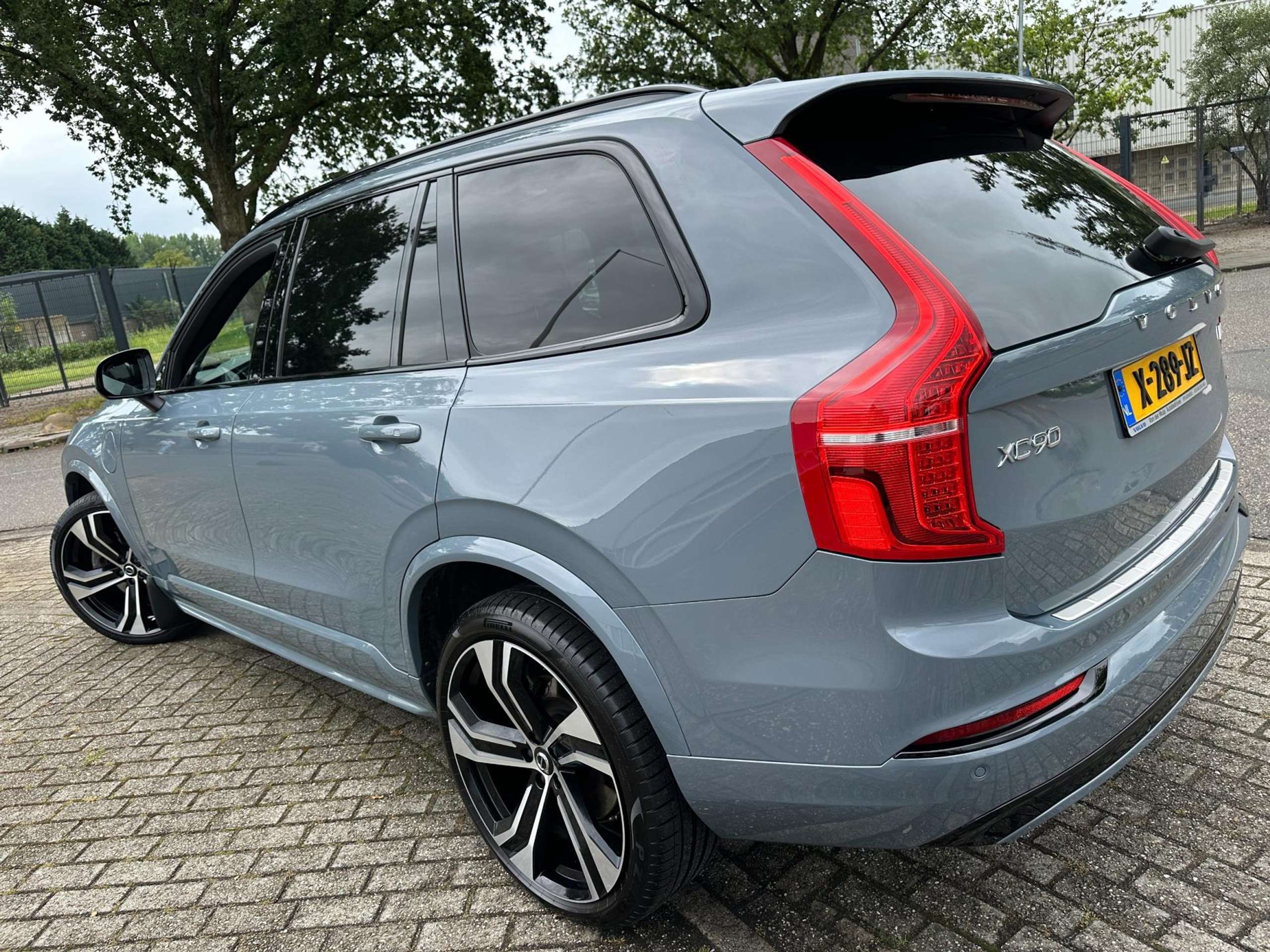 Volvo - XC90