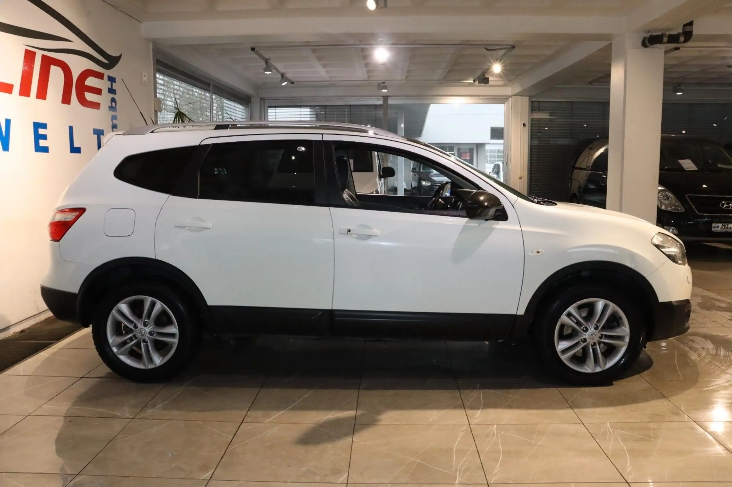 Nissan - Qashqai+2