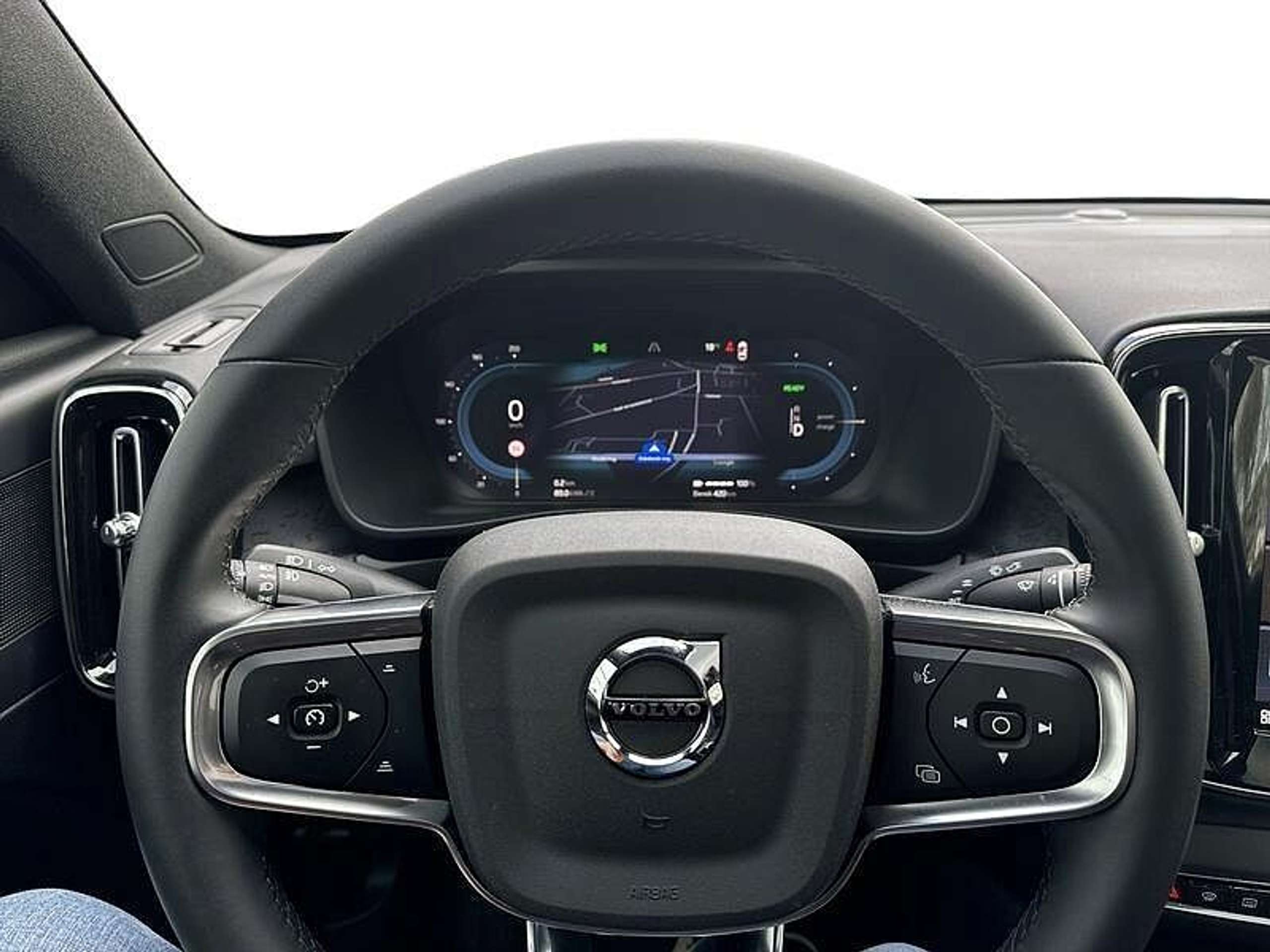 Volvo - C40