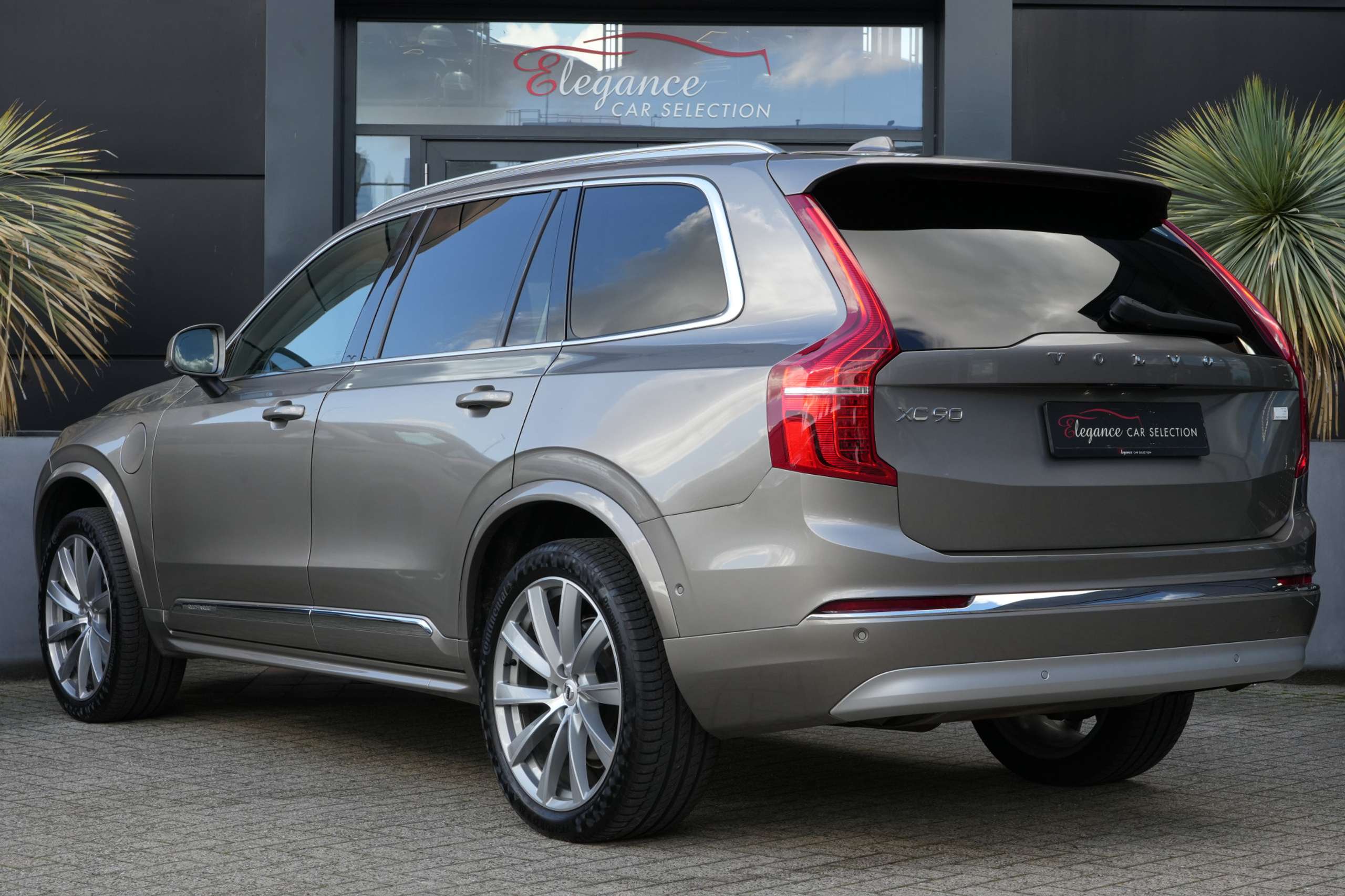 Volvo - XC90