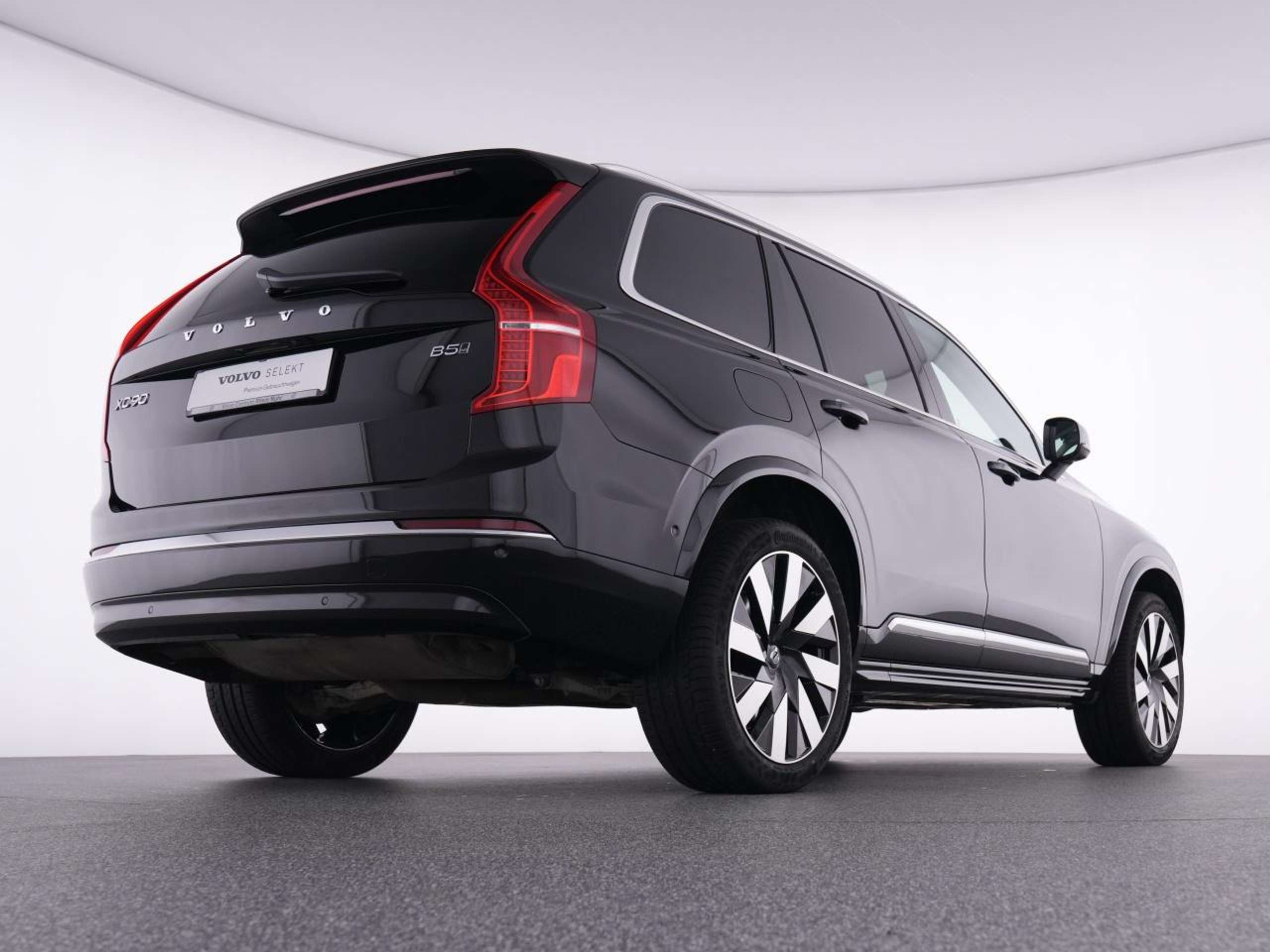 Volvo - XC90