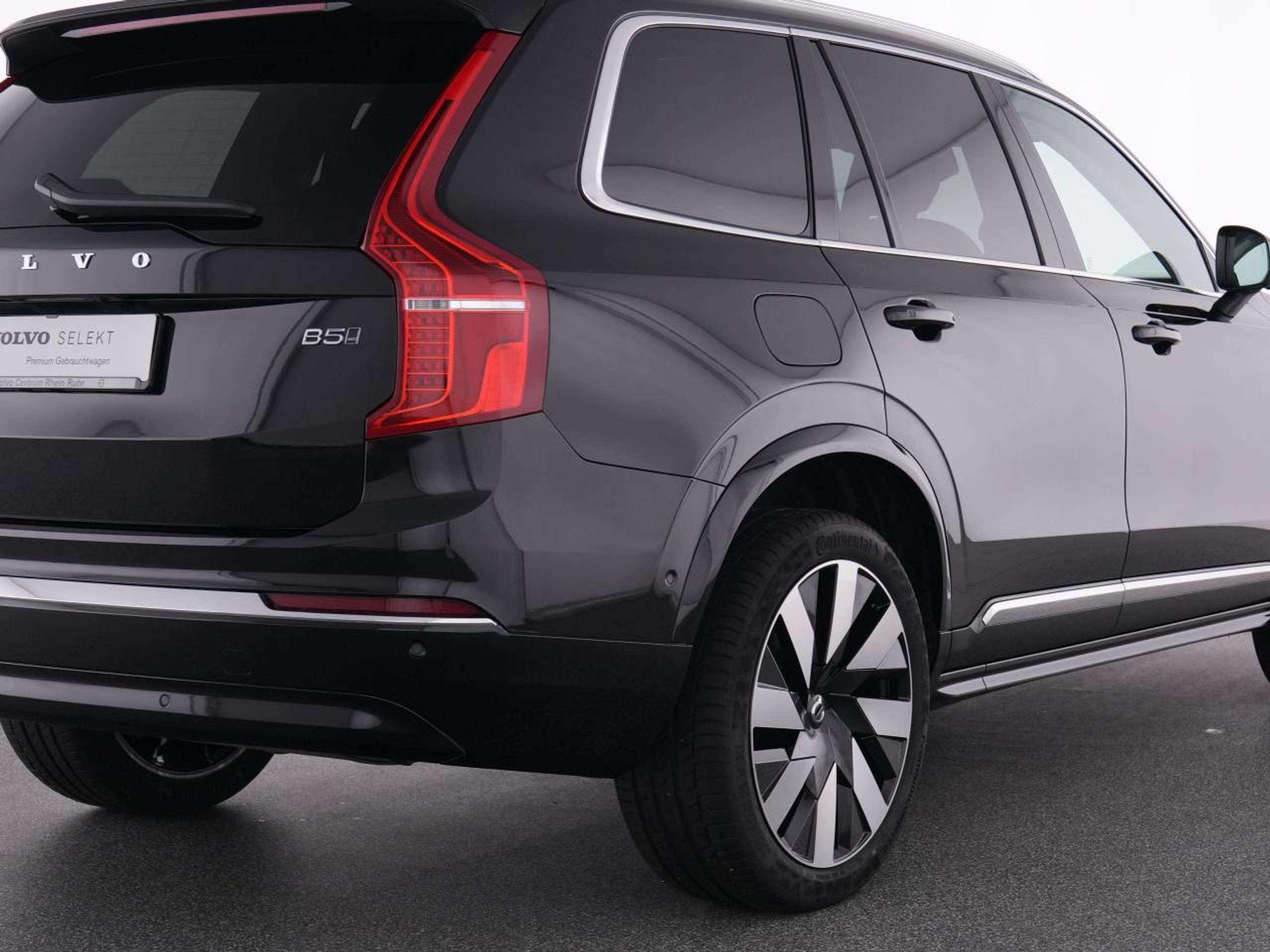 Volvo - XC90