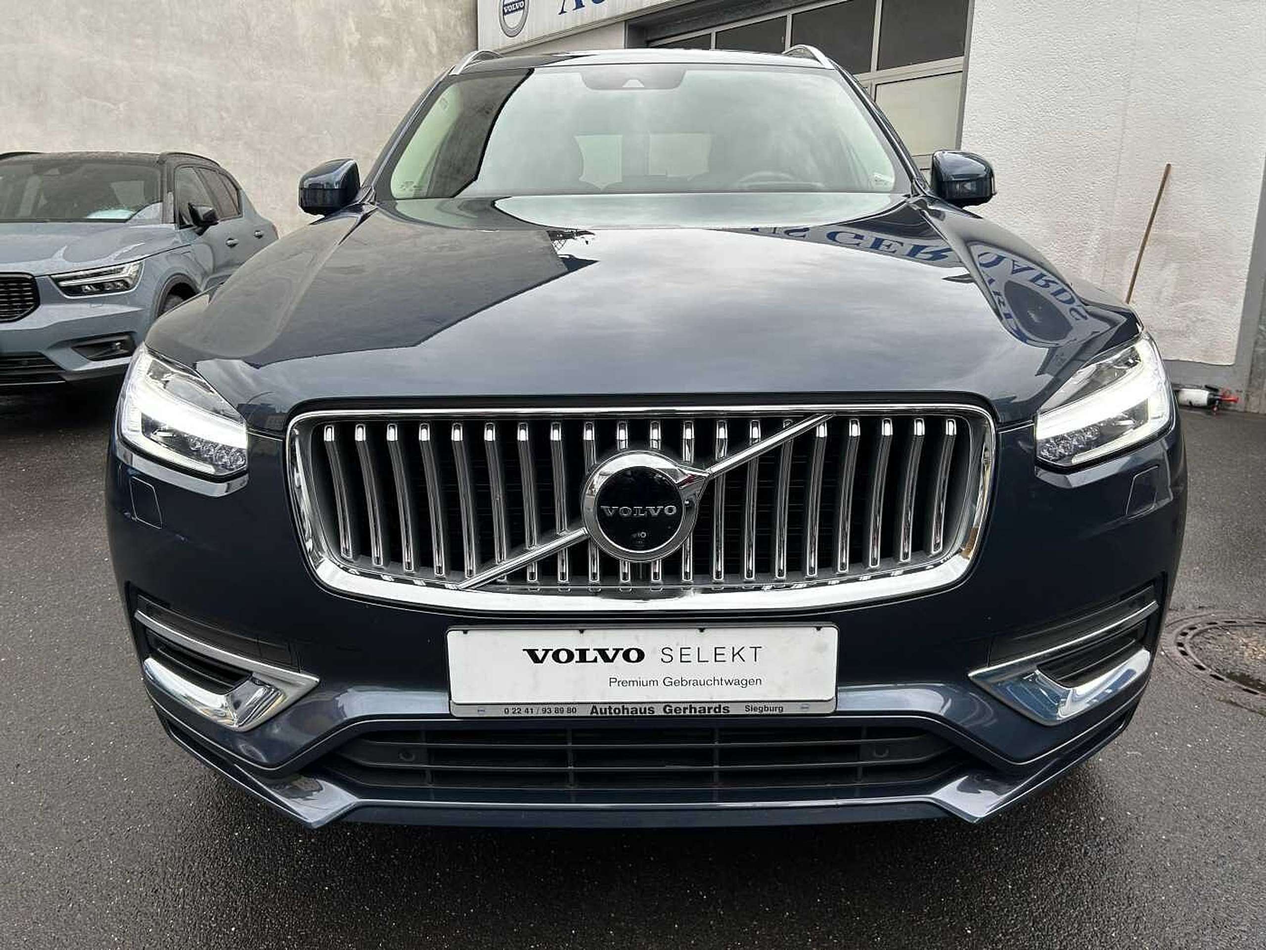 Volvo - XC90