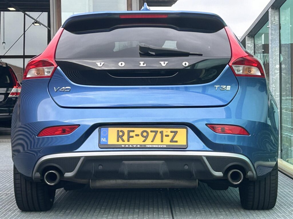 Volvo - V40