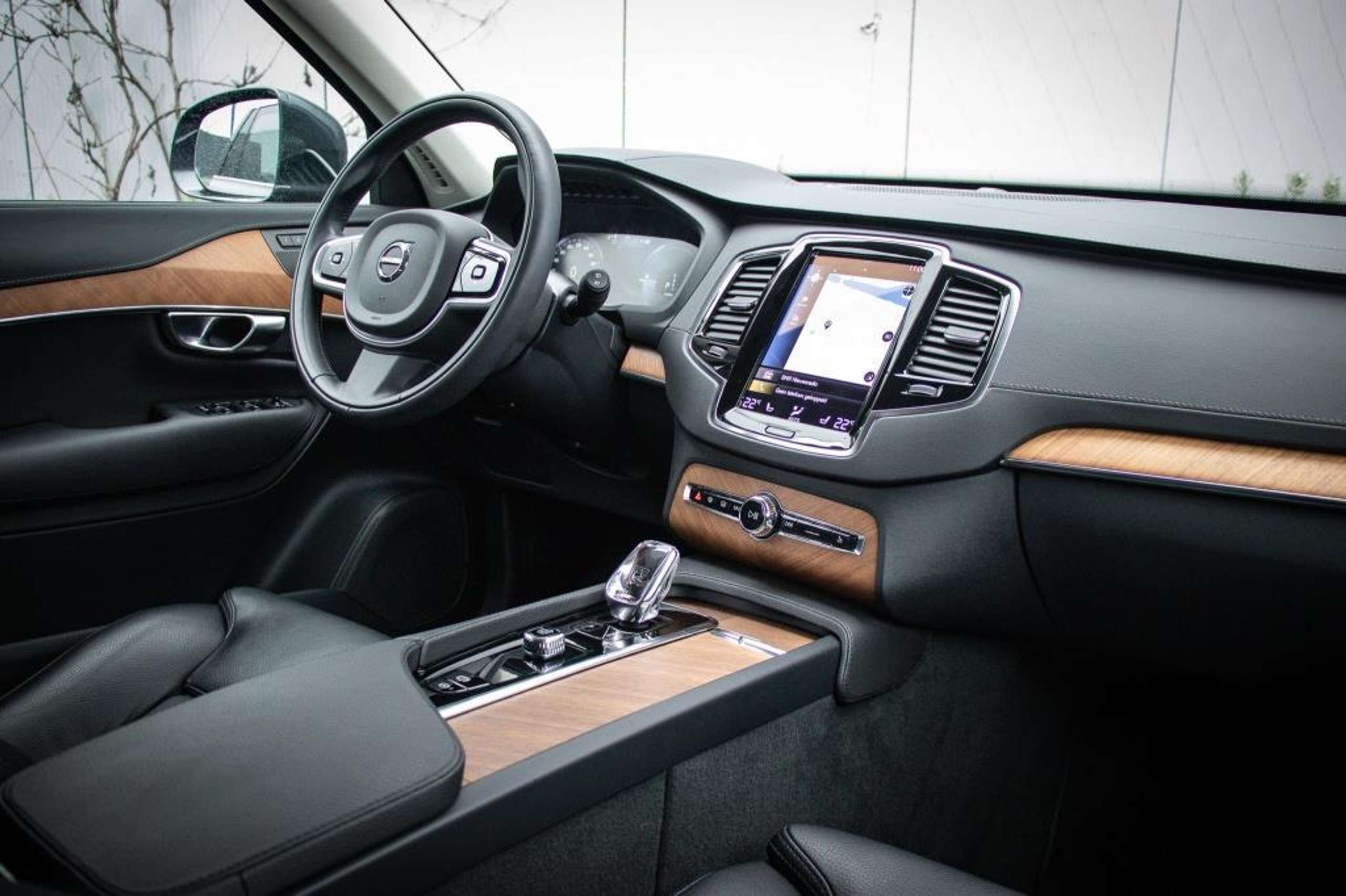 Volvo - XC90