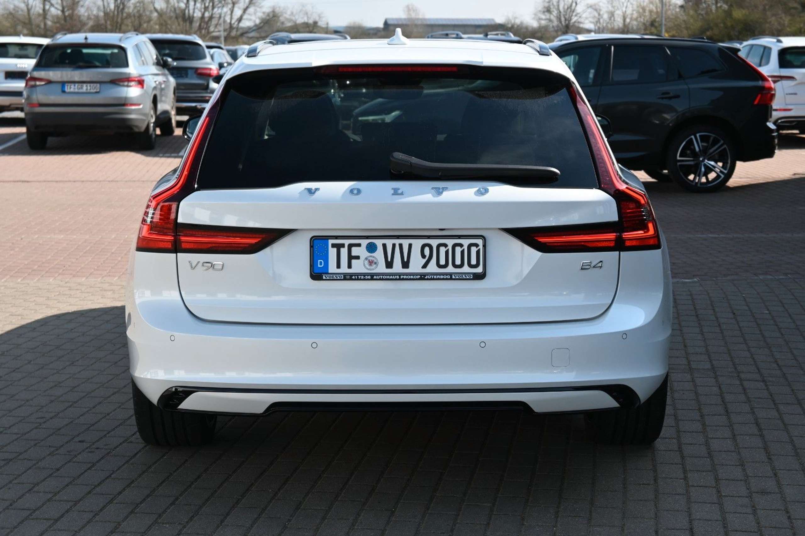 Volvo - V90