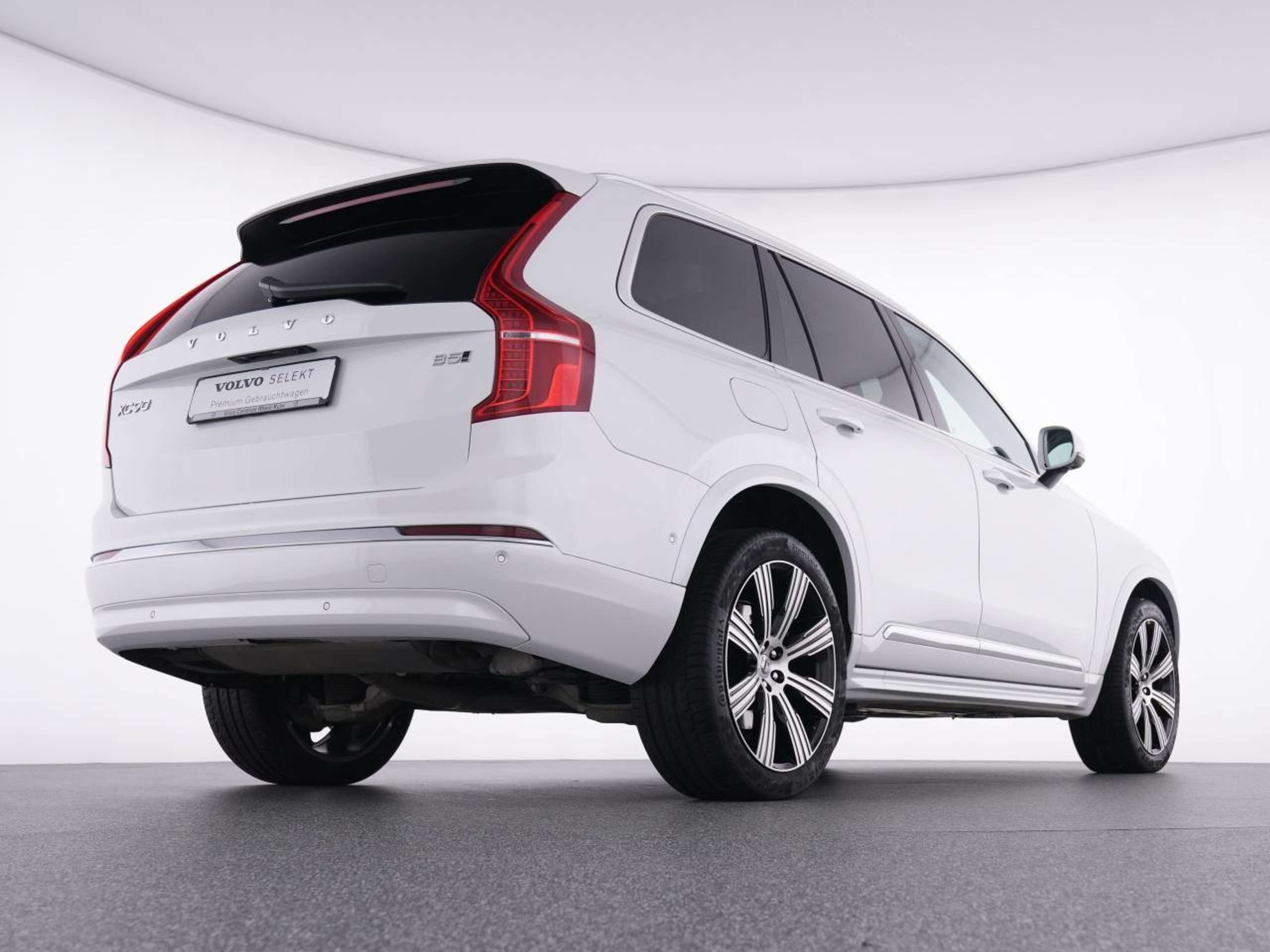 Volvo - XC90