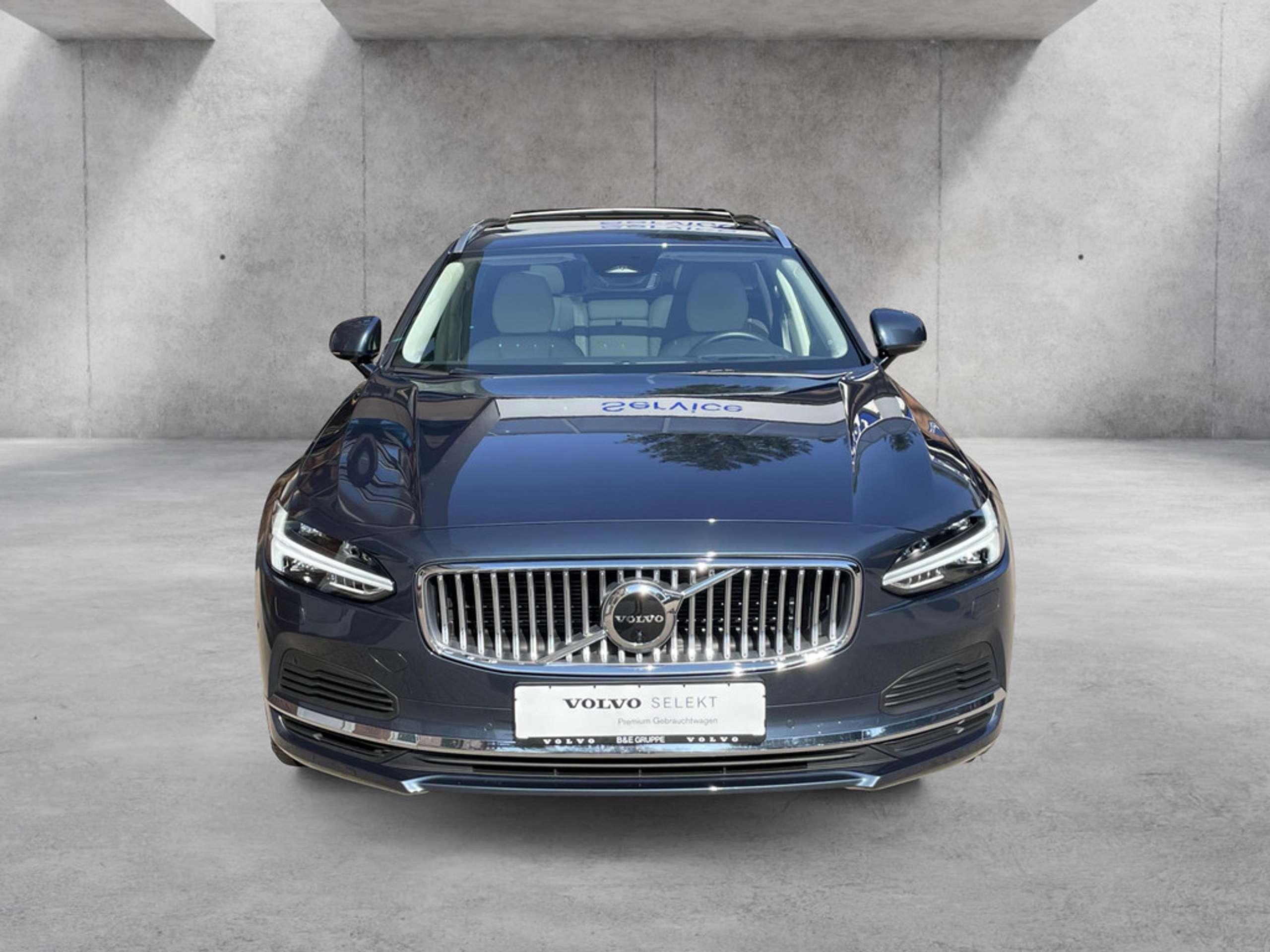 Volvo - V90