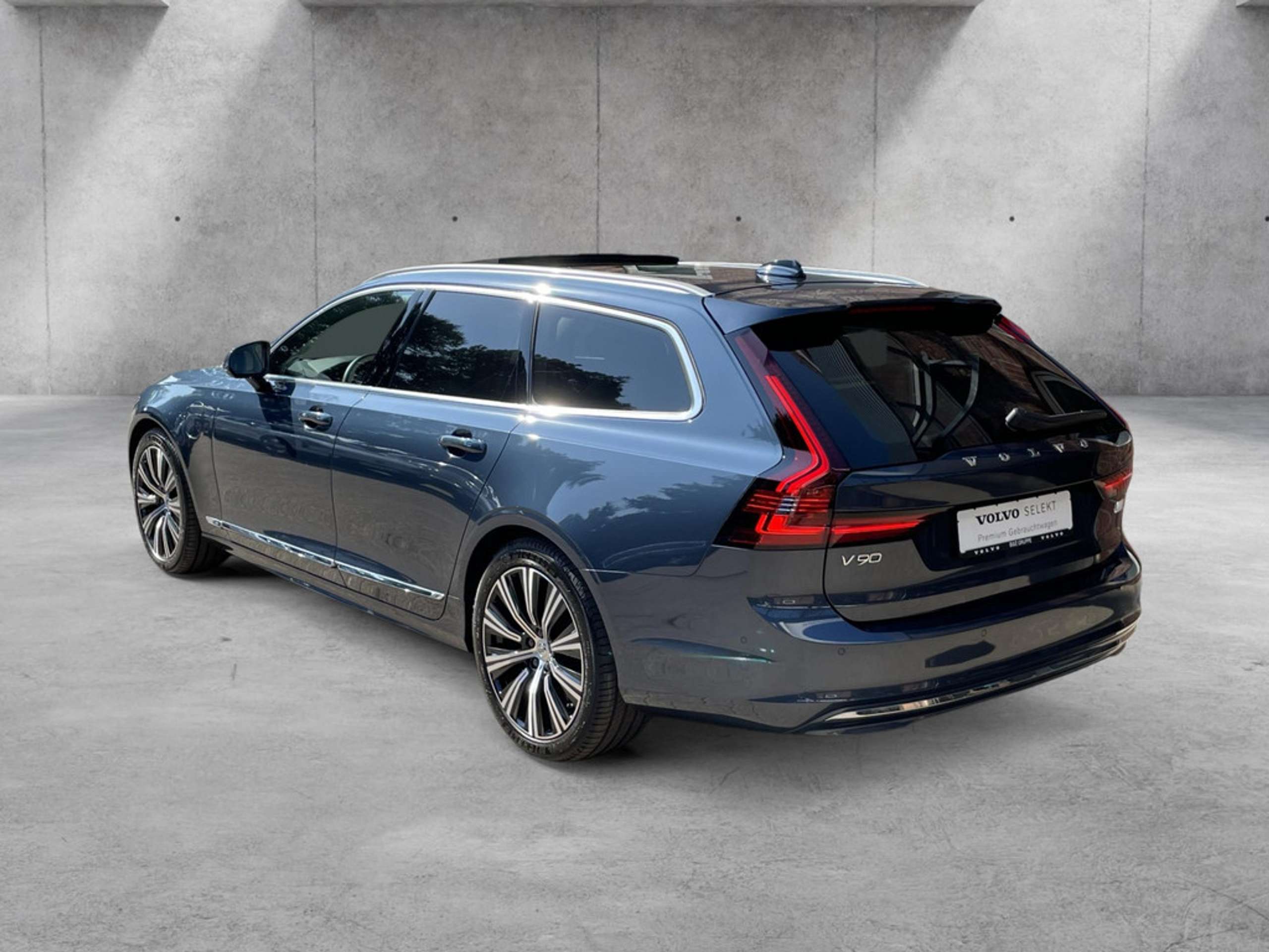 Volvo - V90