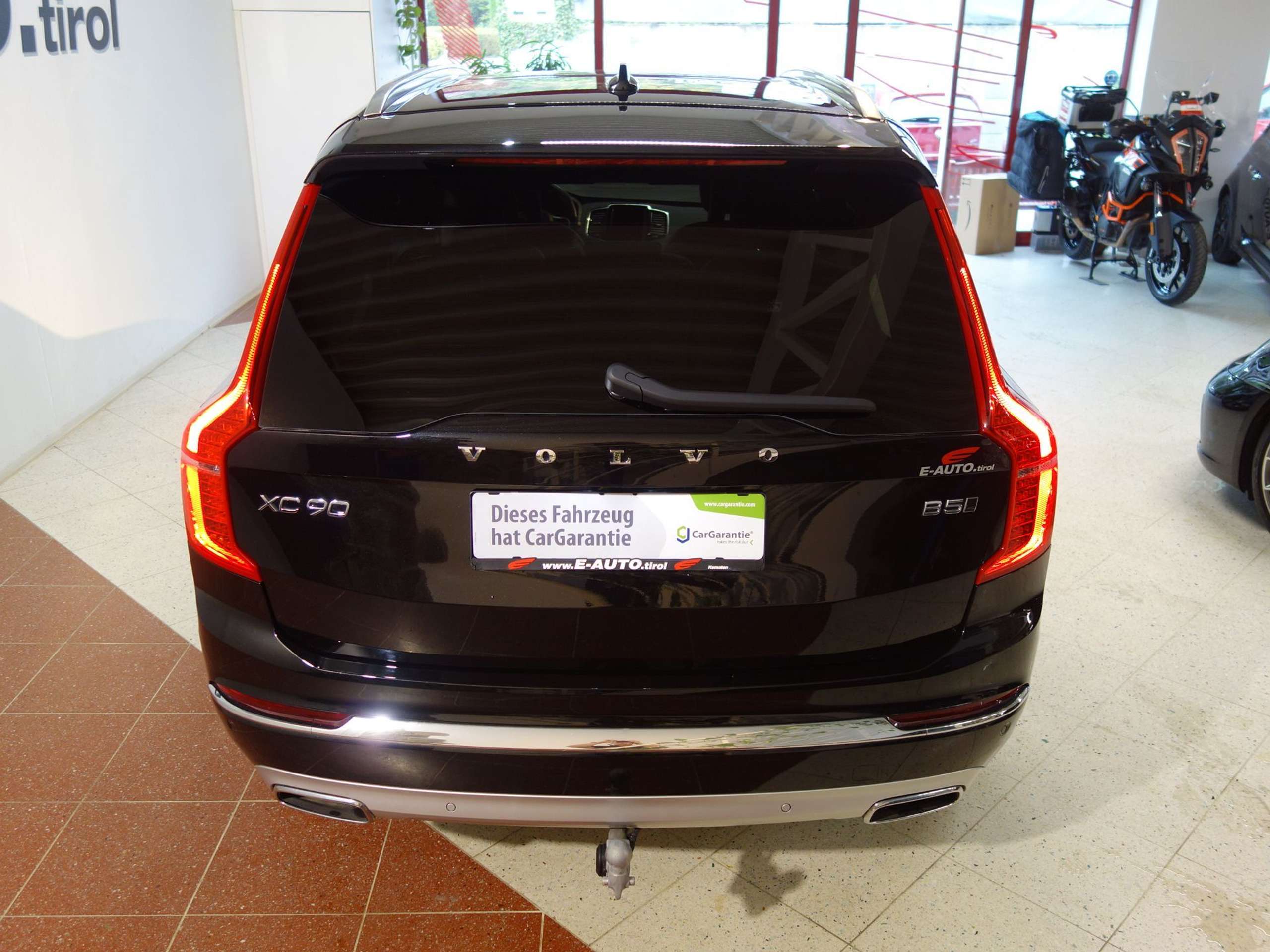 Volvo - XC90