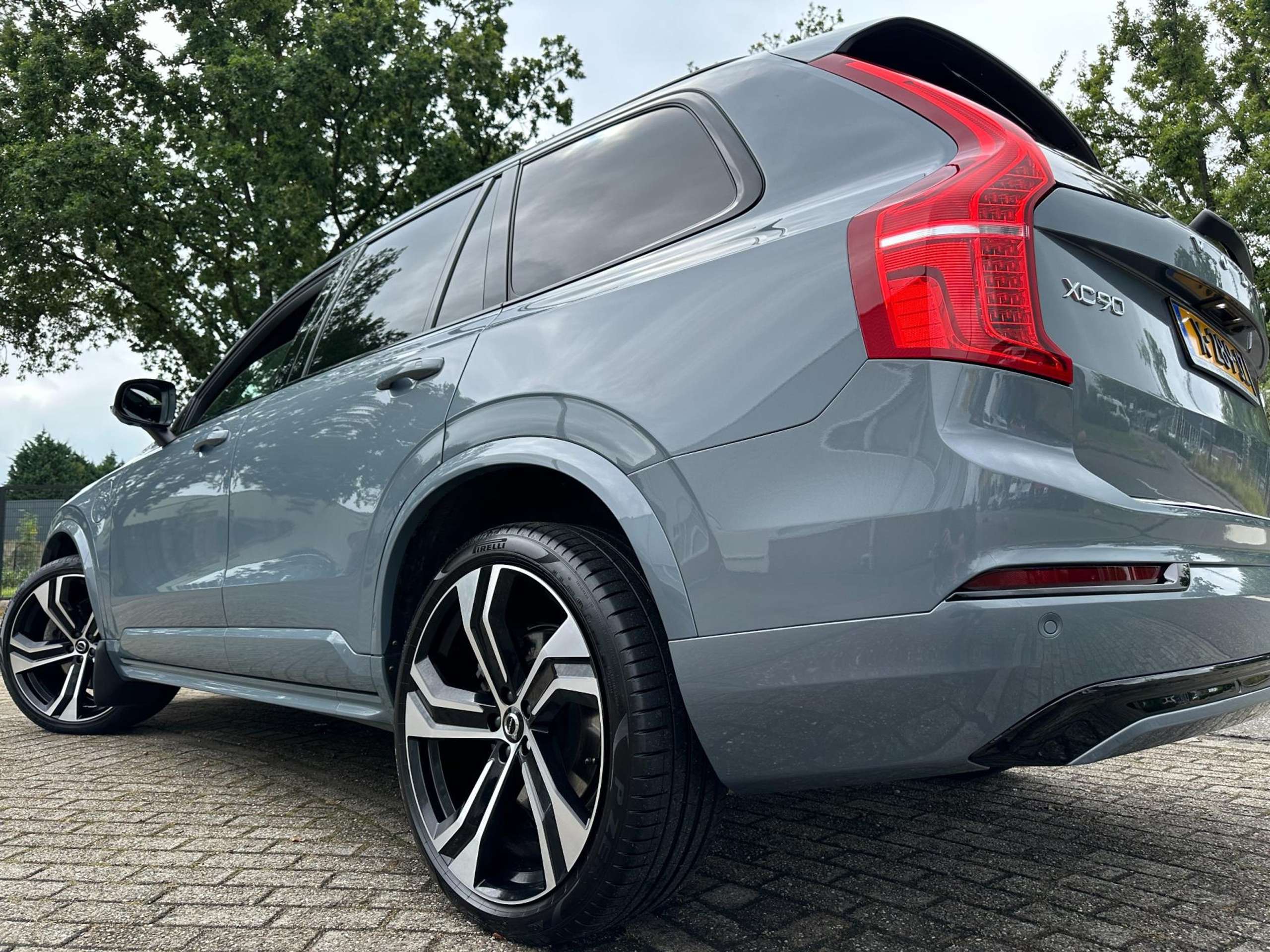 Volvo - XC90