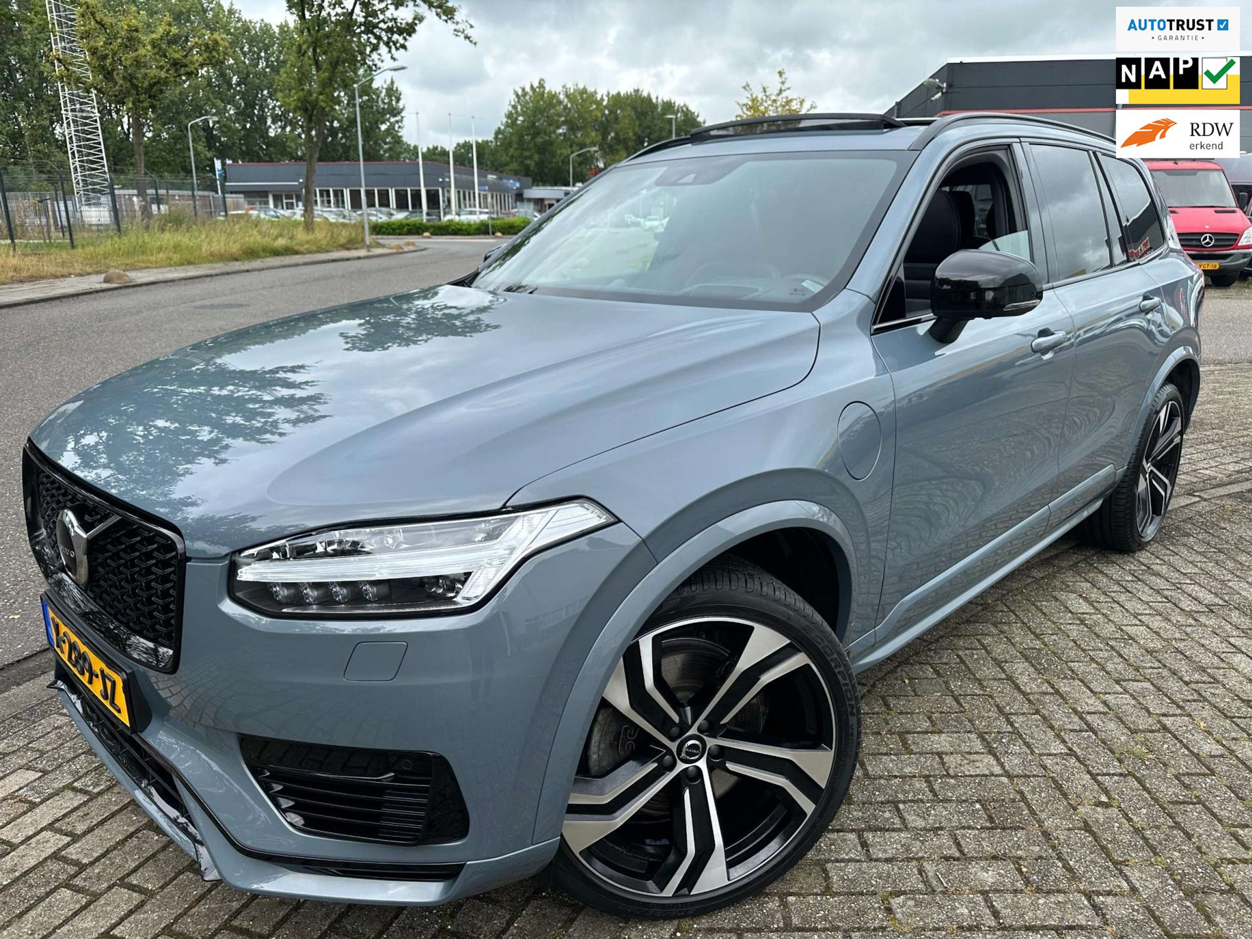 Volvo - XC90