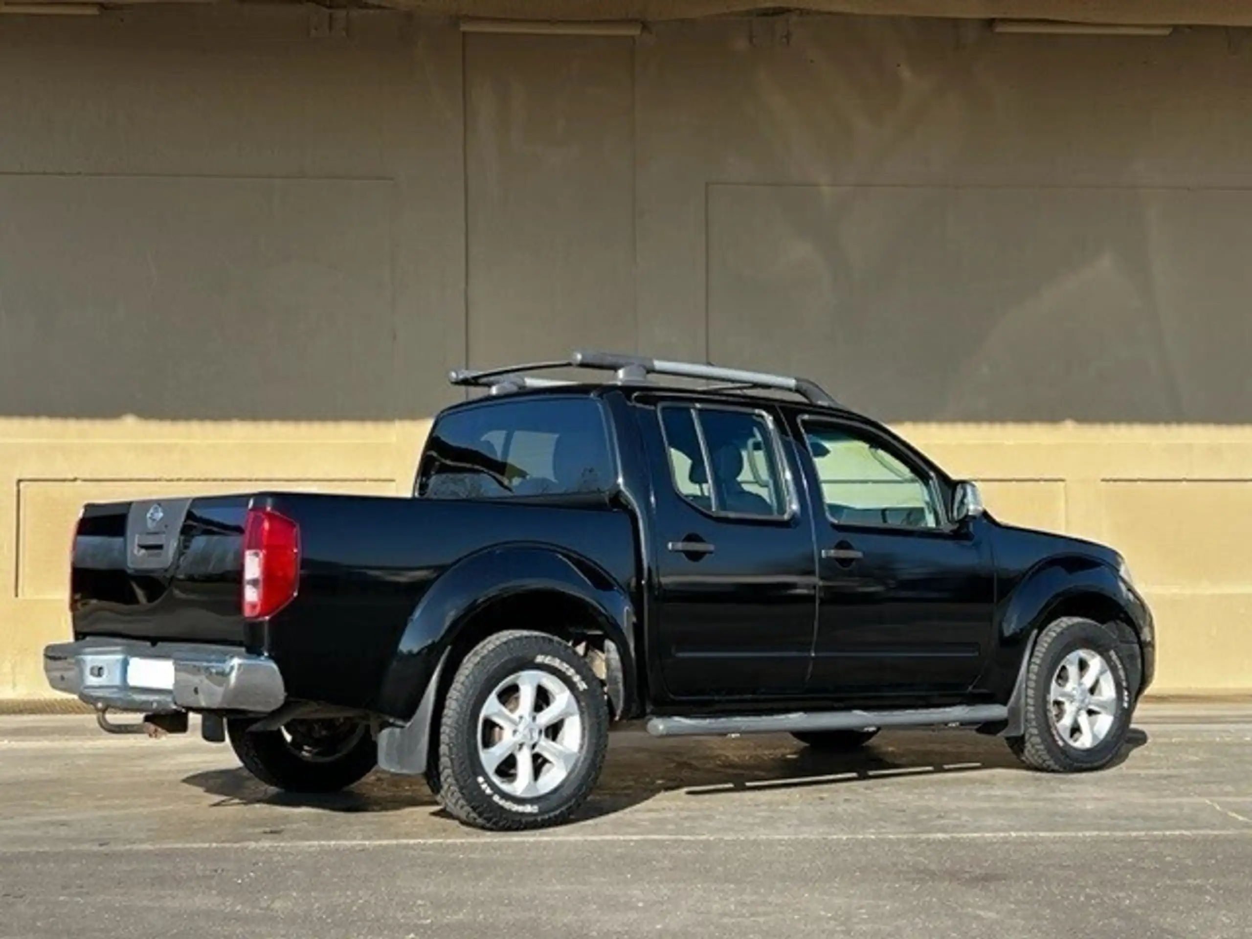 Nissan - Navara