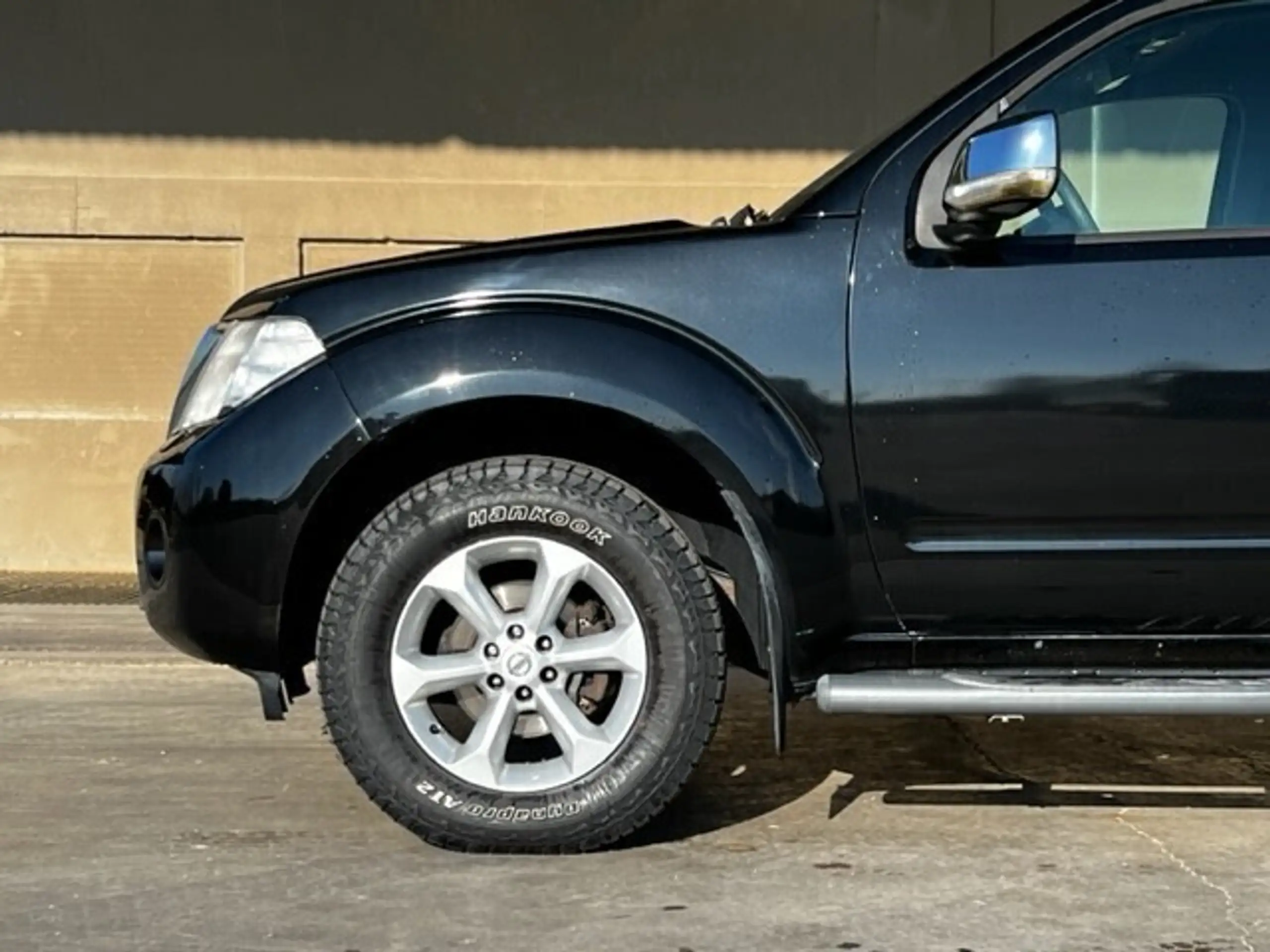 Nissan - Navara