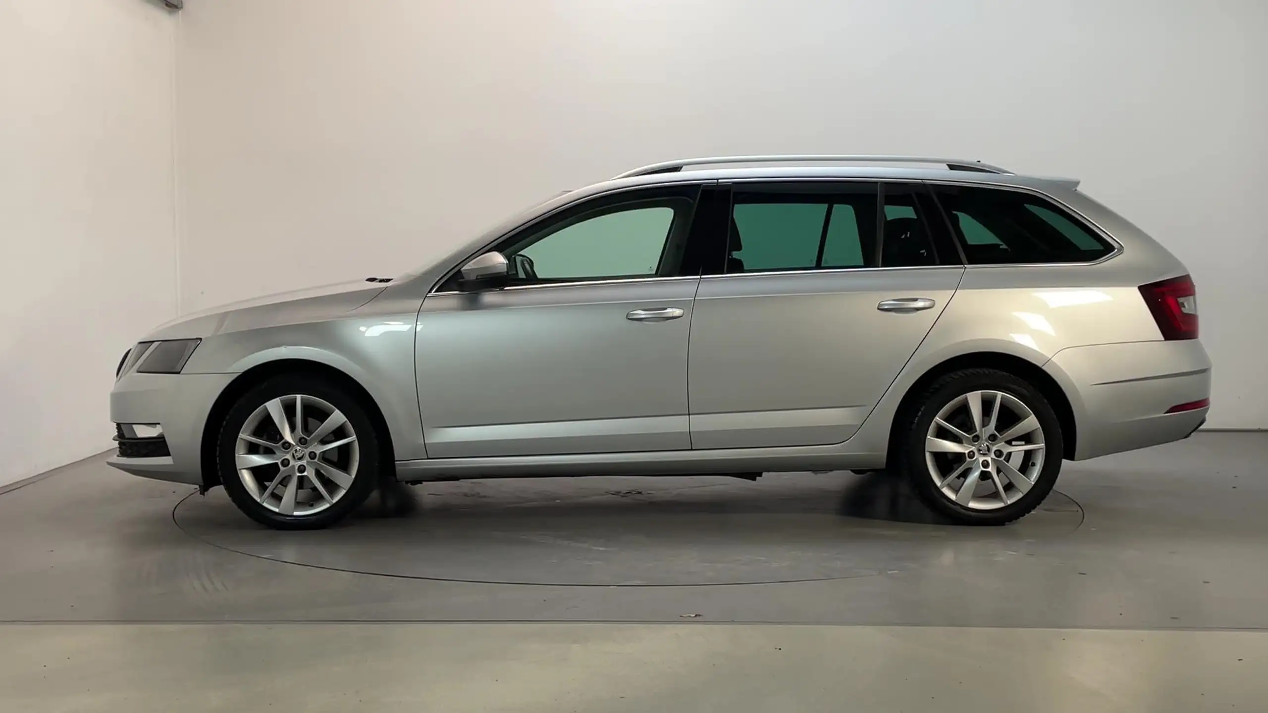 Skoda - Octavia