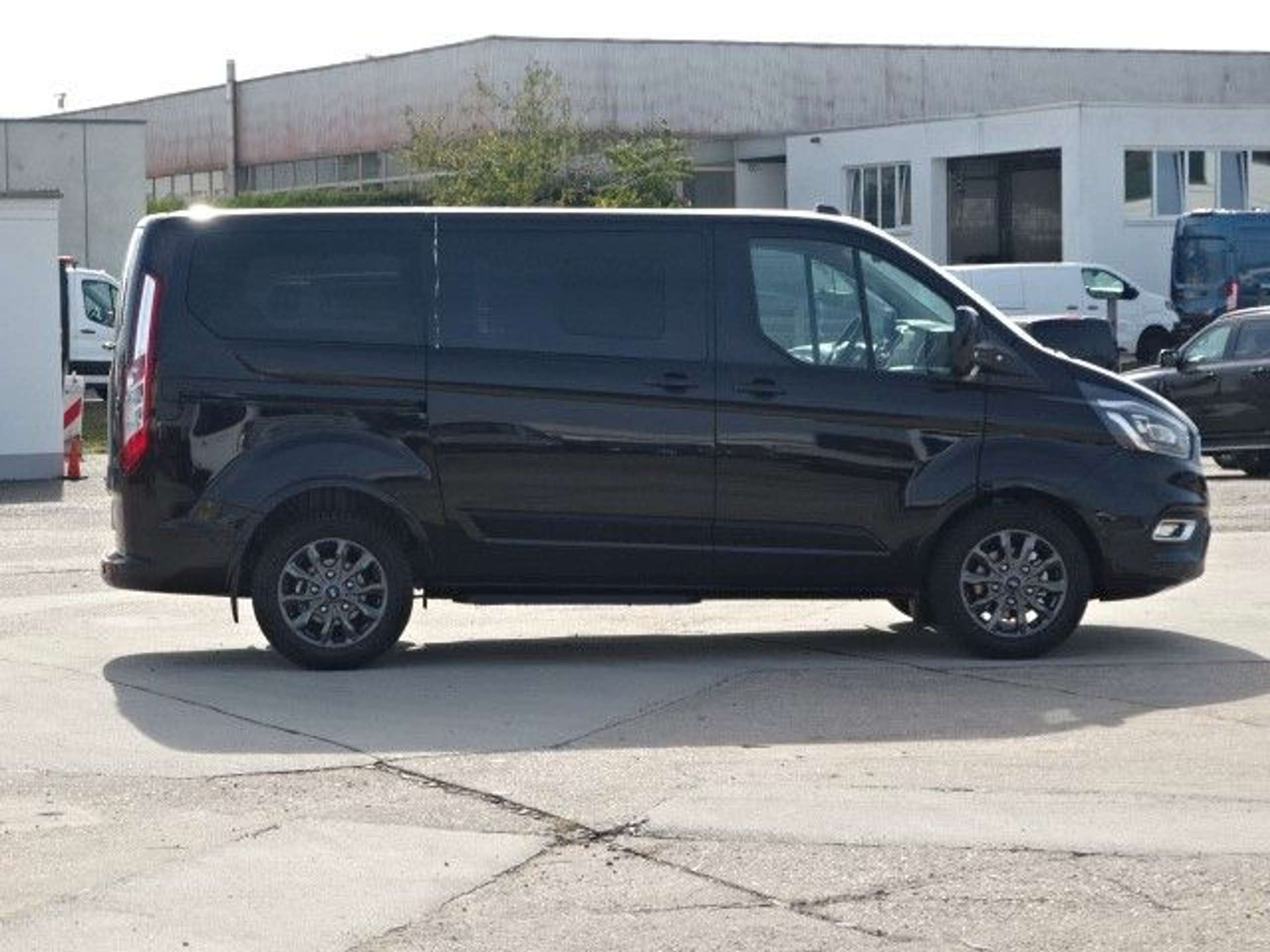 Ford - Tourneo Custom