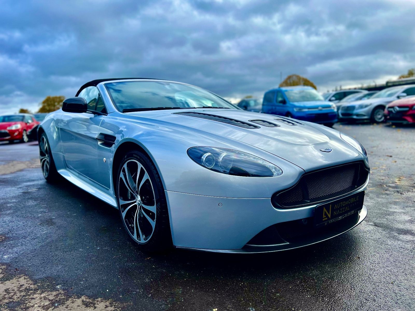 Aston Martin - V12 Vantage