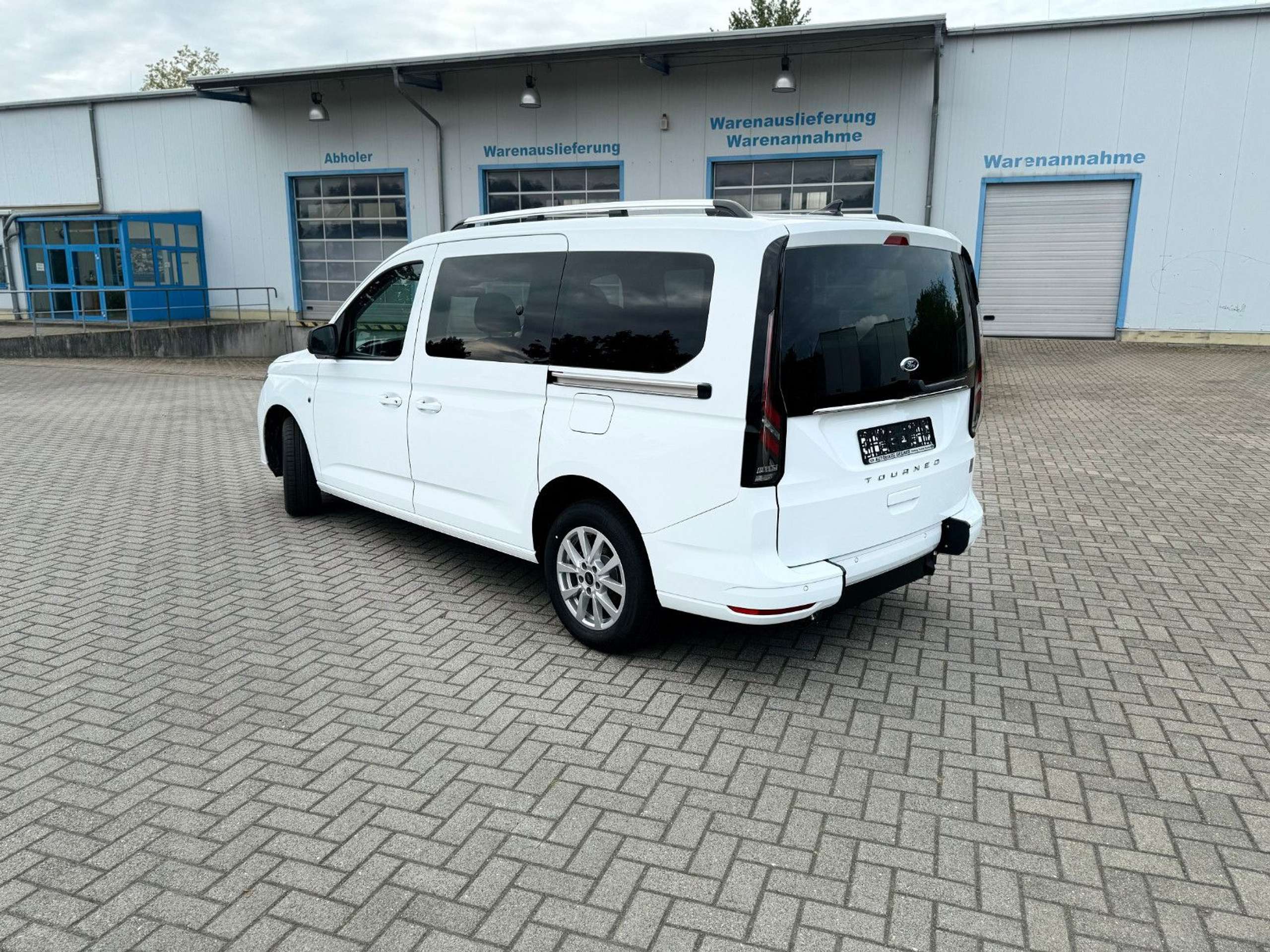 Ford - Grand Tourneo