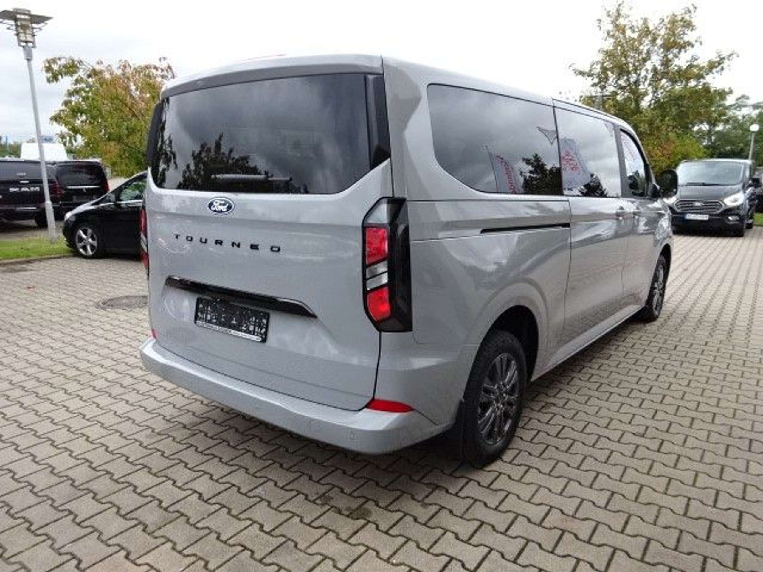 Ford - Tourneo Custom