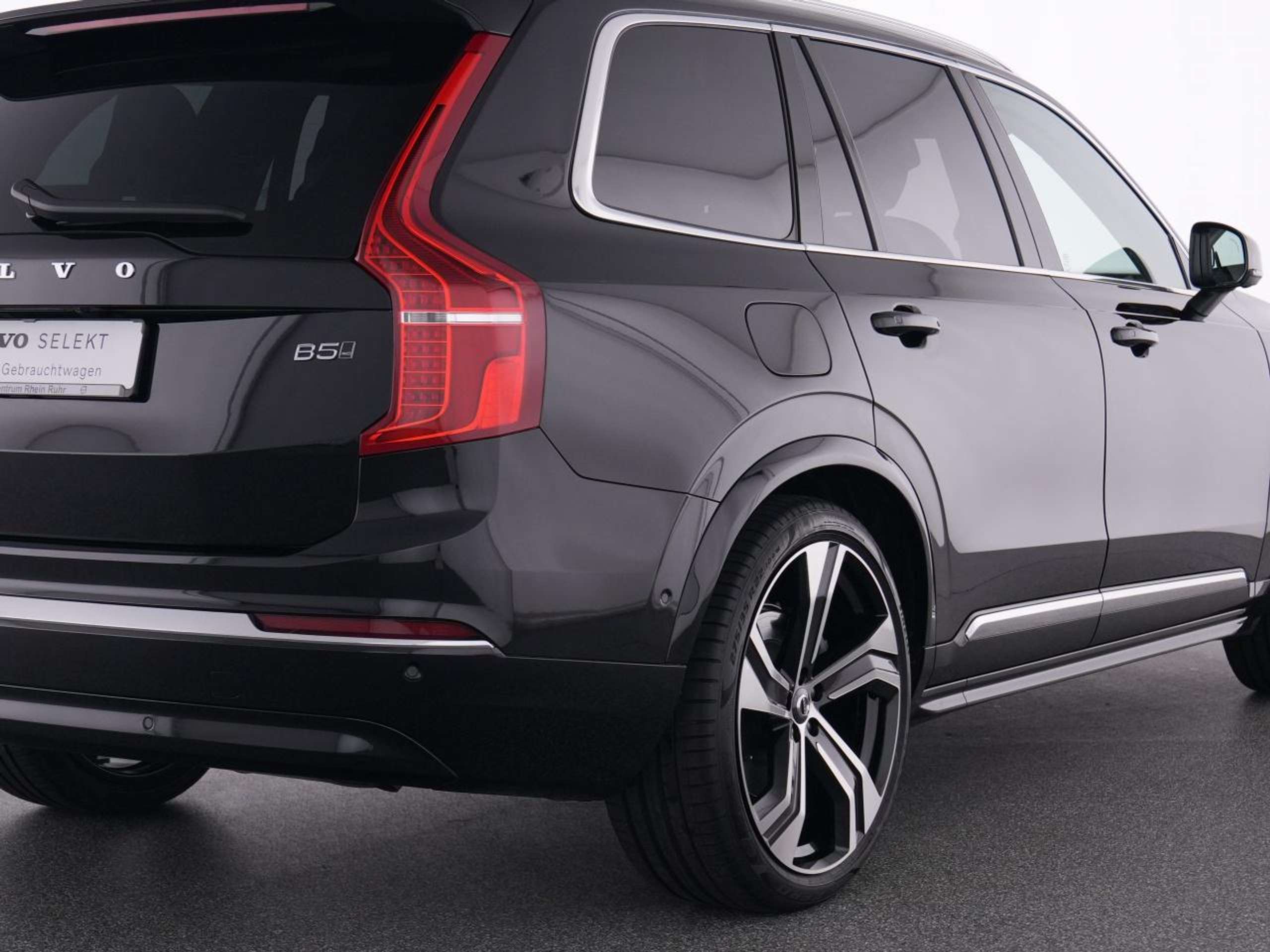 Volvo - XC90