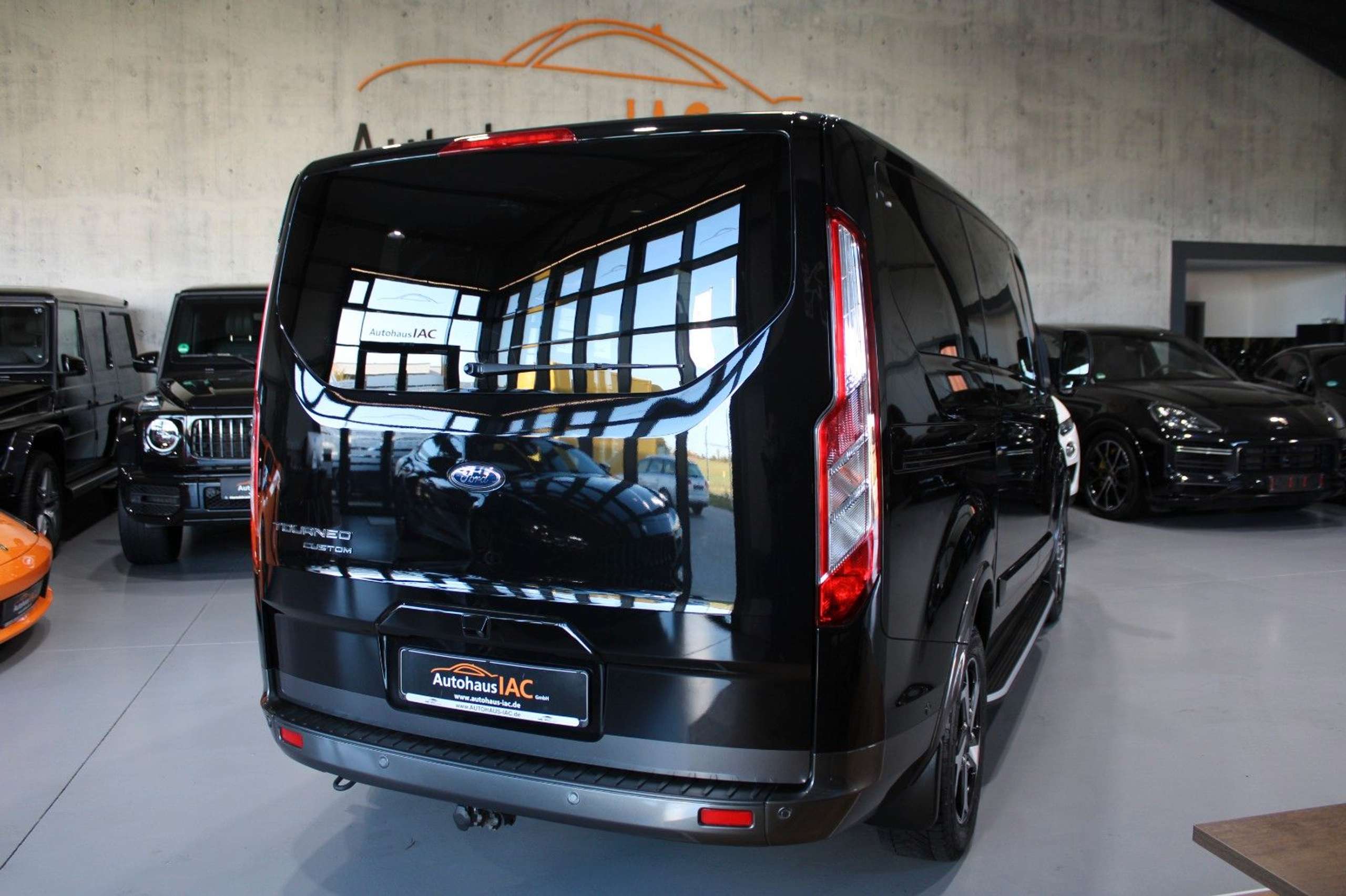 Ford - Tourneo Custom