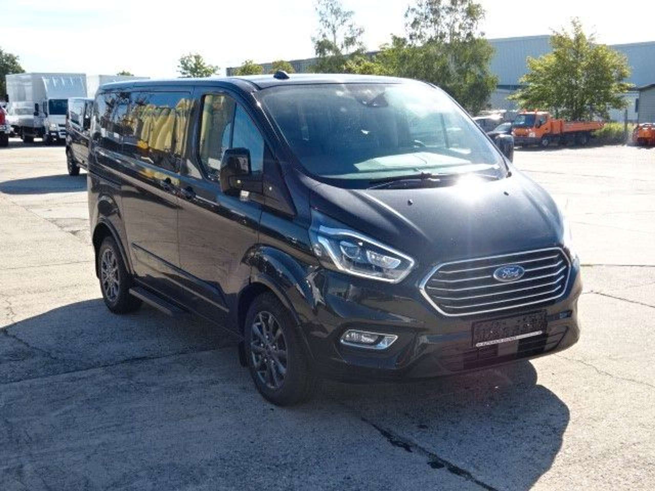 Ford - Tourneo Custom