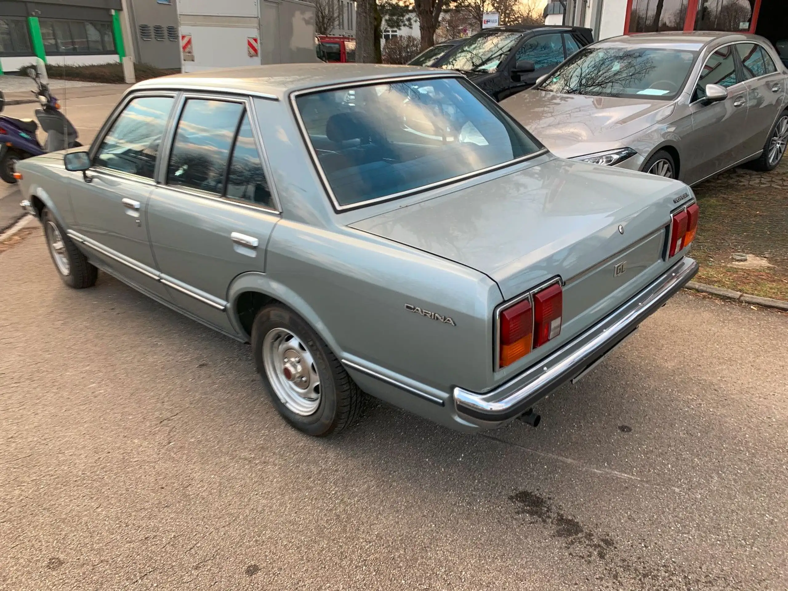 Toyota - Carina