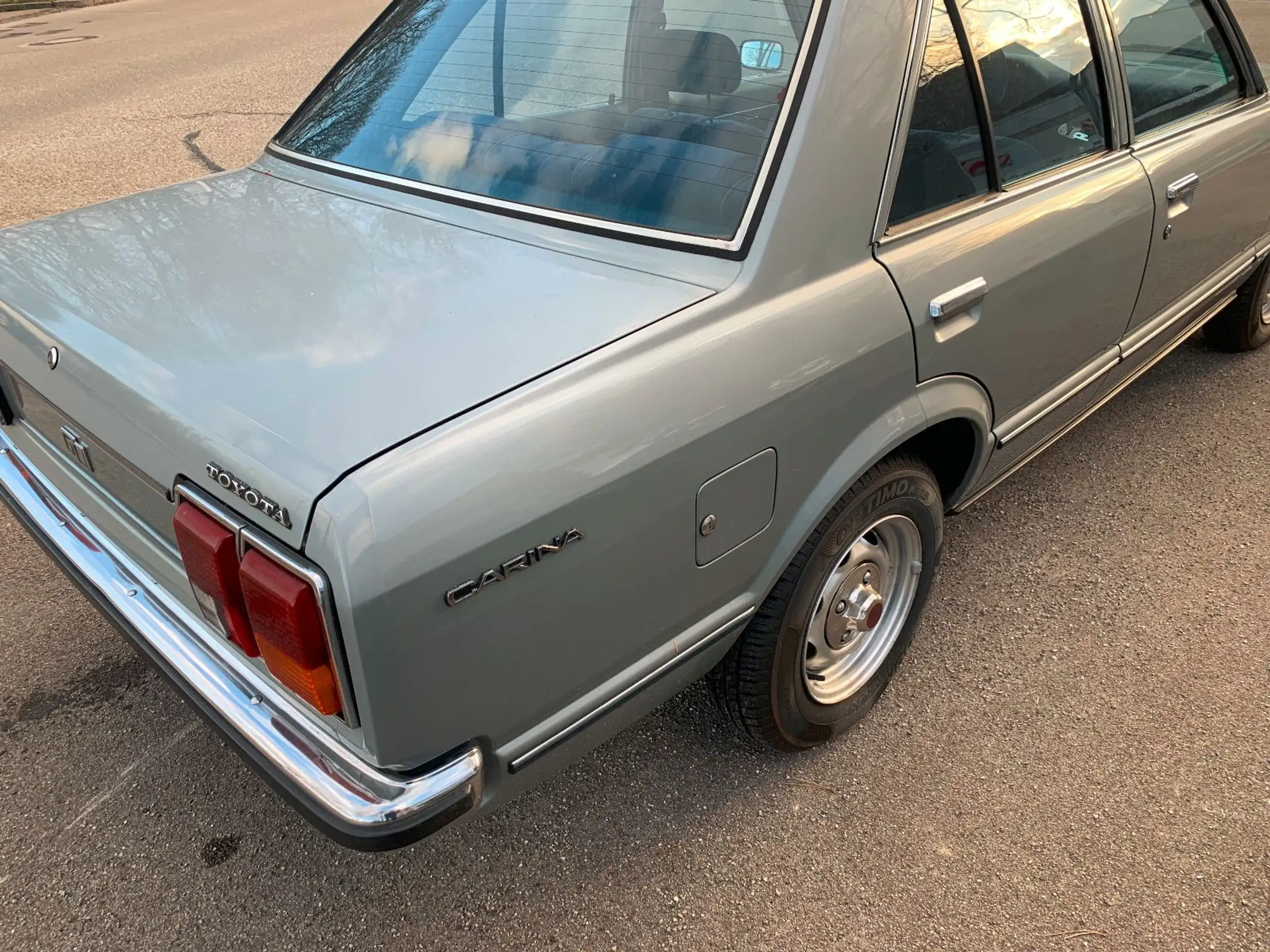 Toyota - Carina