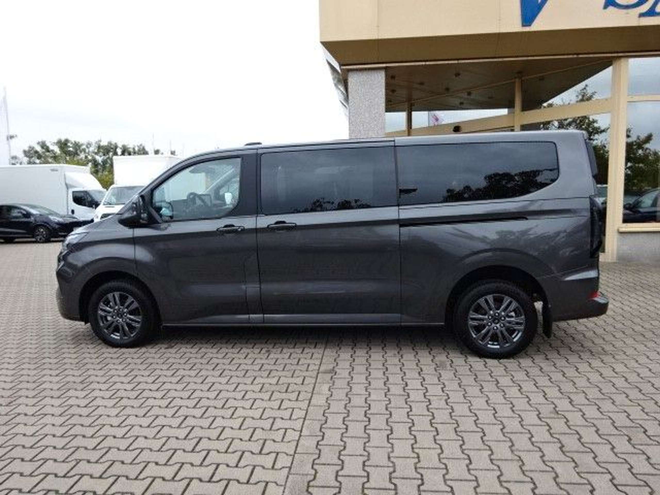 Ford - Tourneo Custom