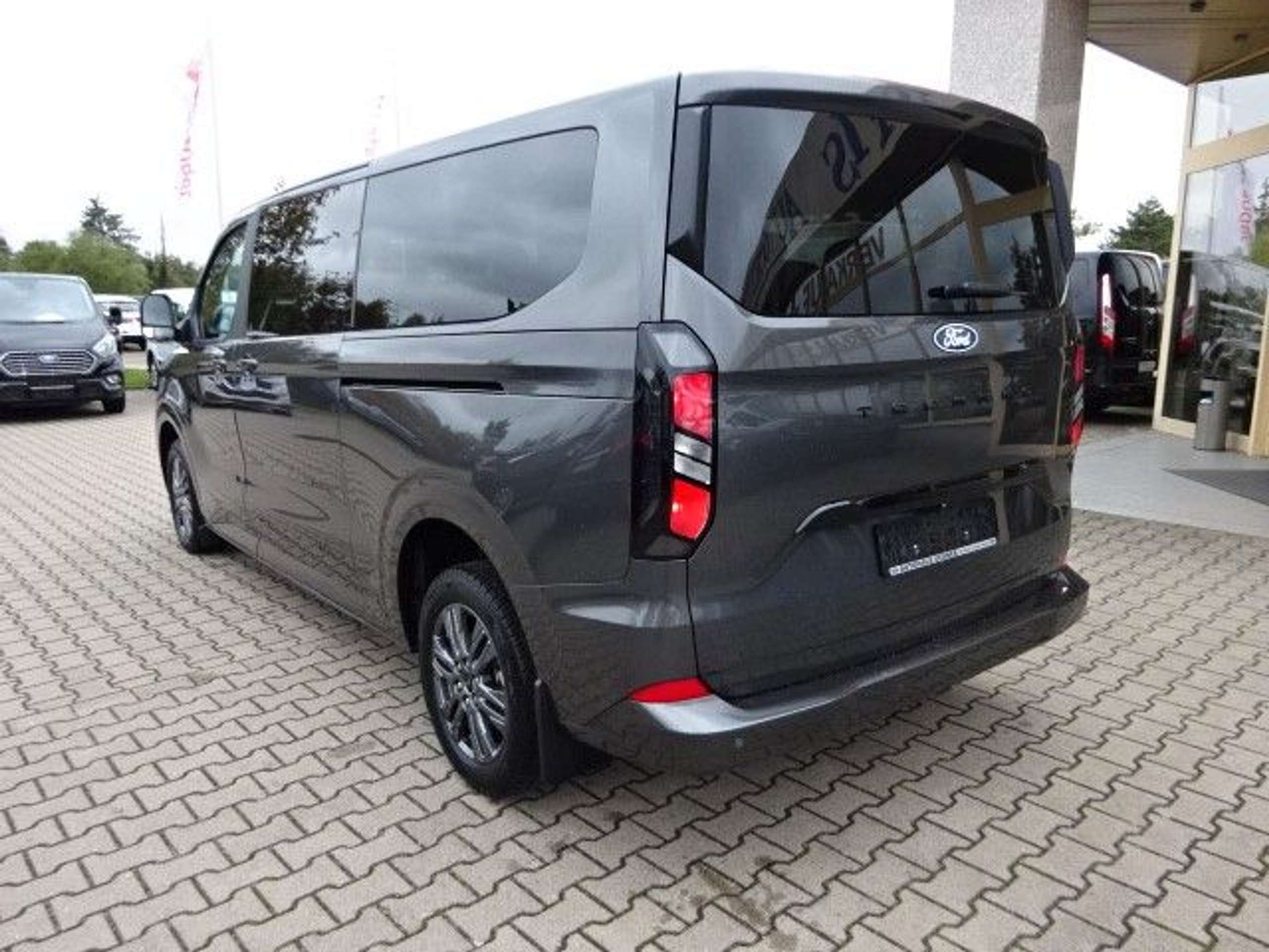 Ford - Tourneo Custom