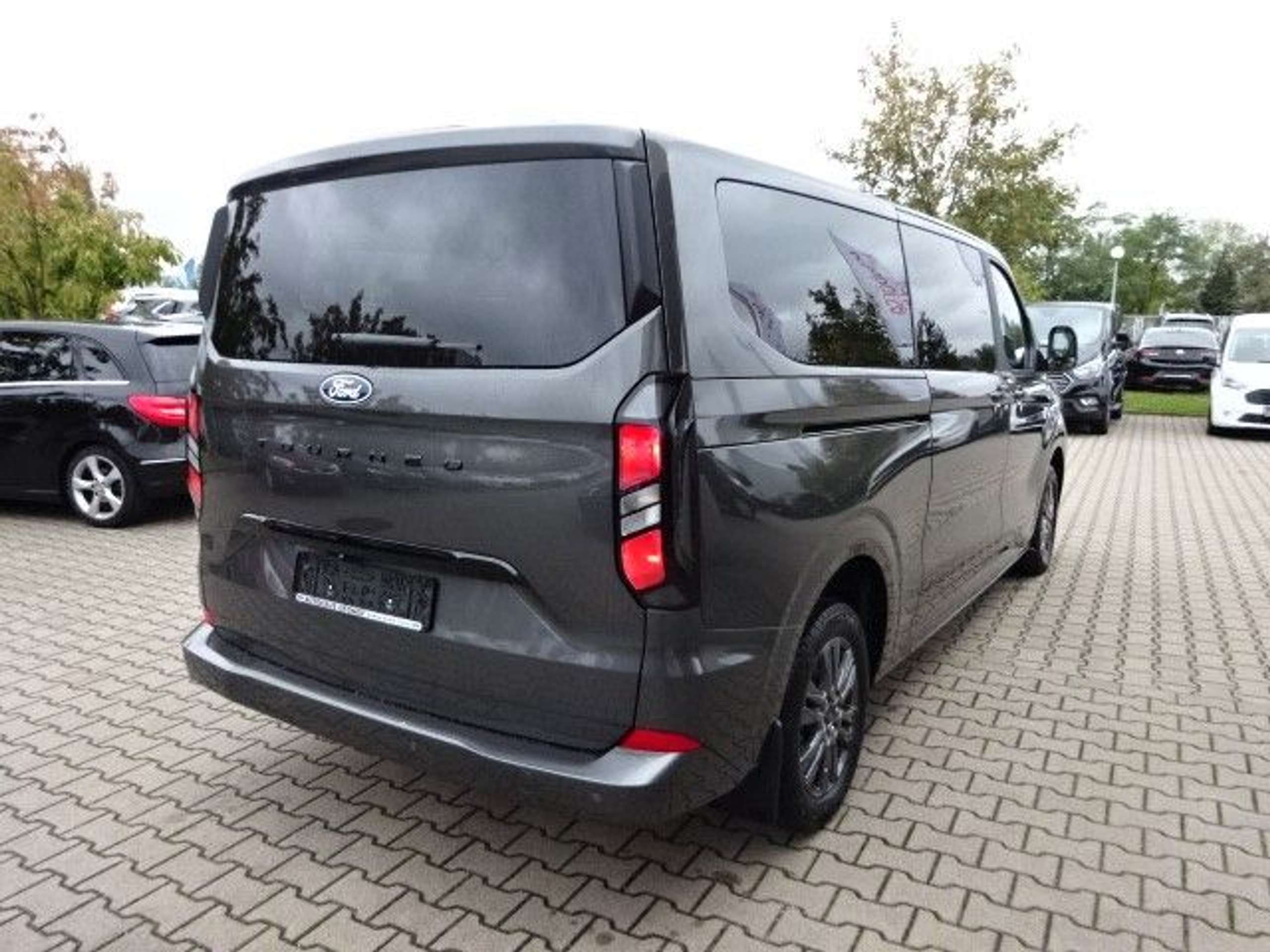 Ford - Tourneo Custom