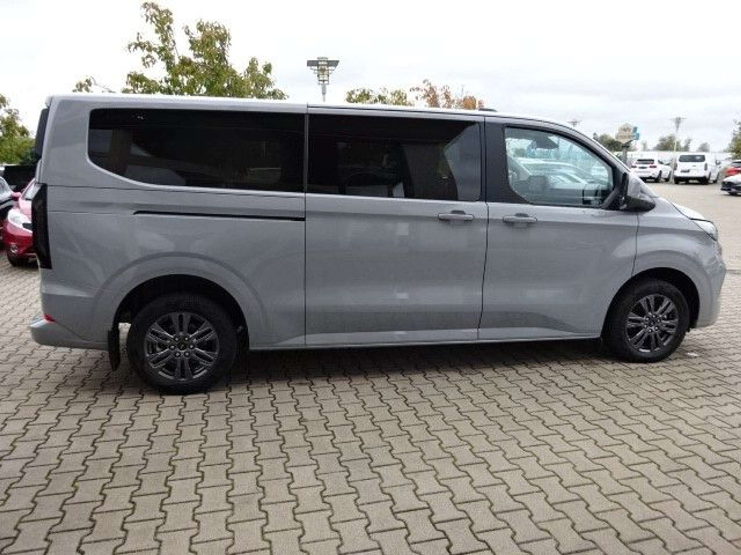 Ford - Tourneo Custom