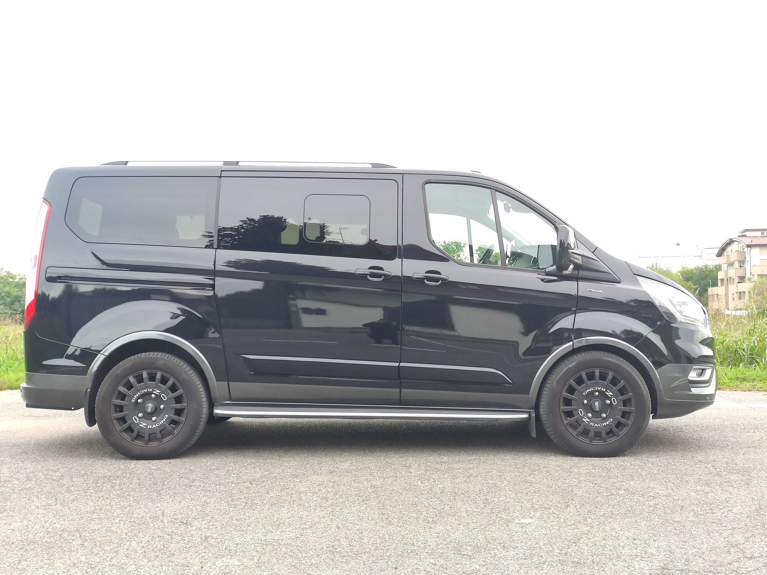 Ford - Tourneo Custom