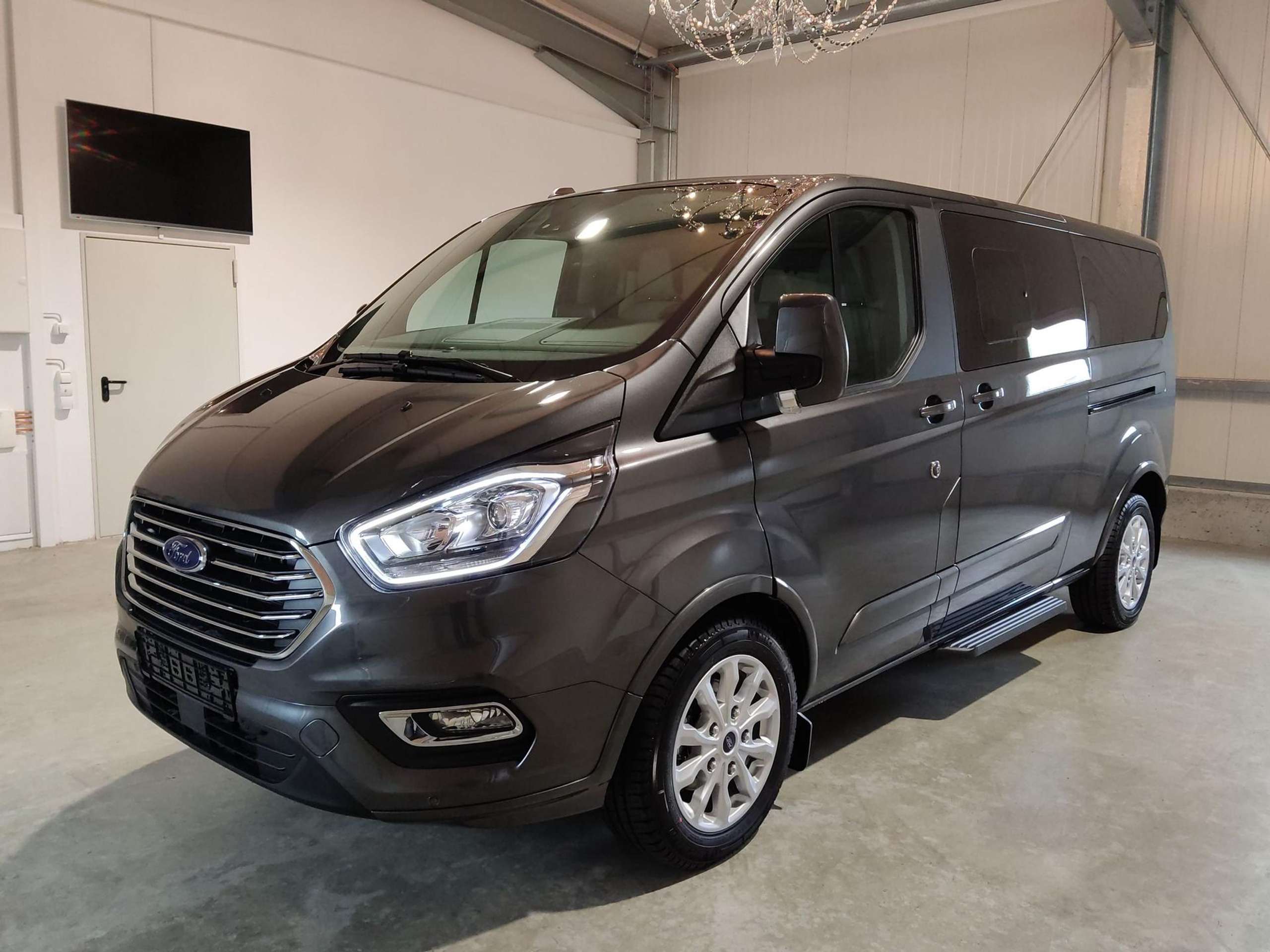 Ford Tourneo Custom 2023