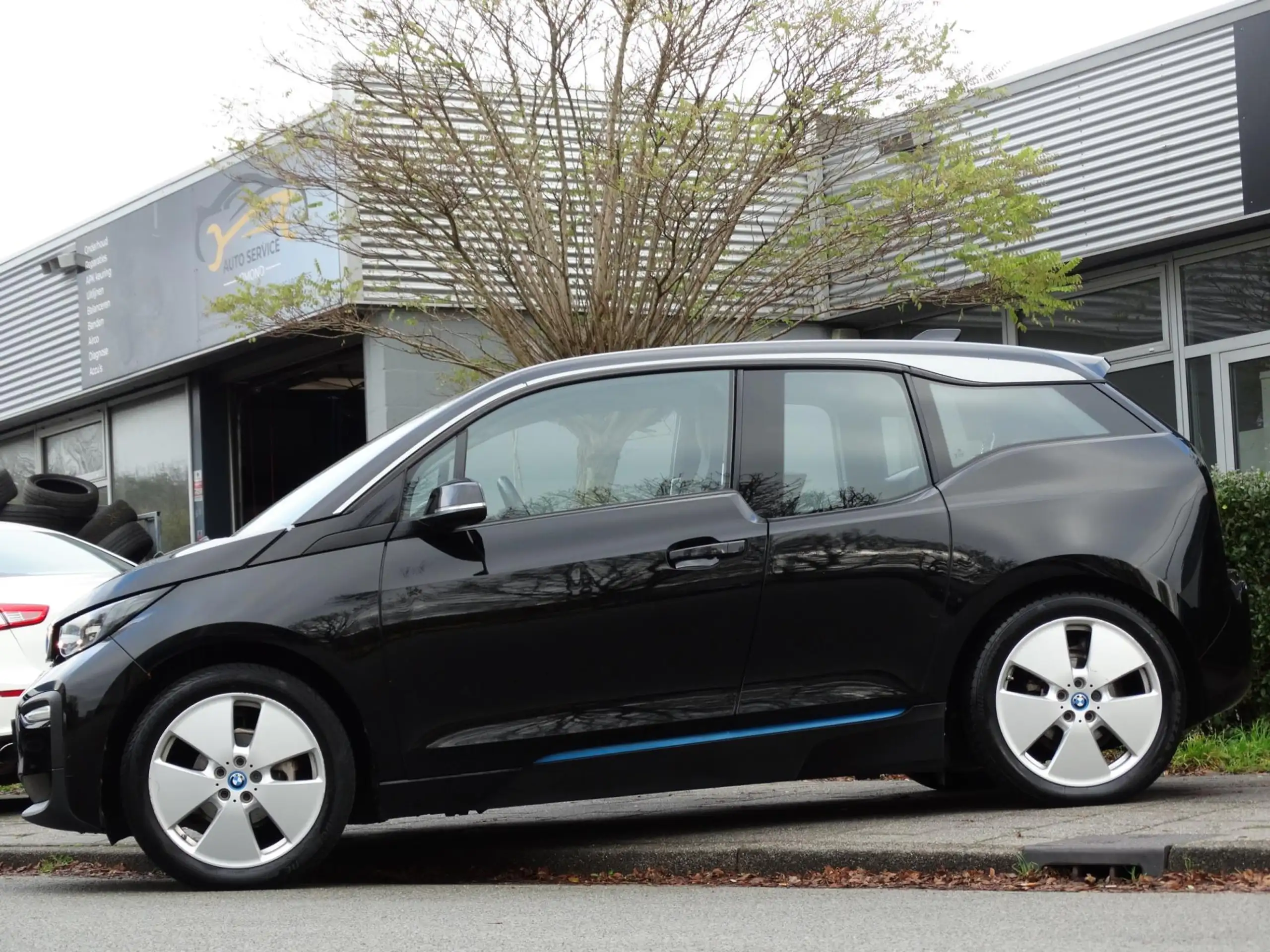 BMW - i3