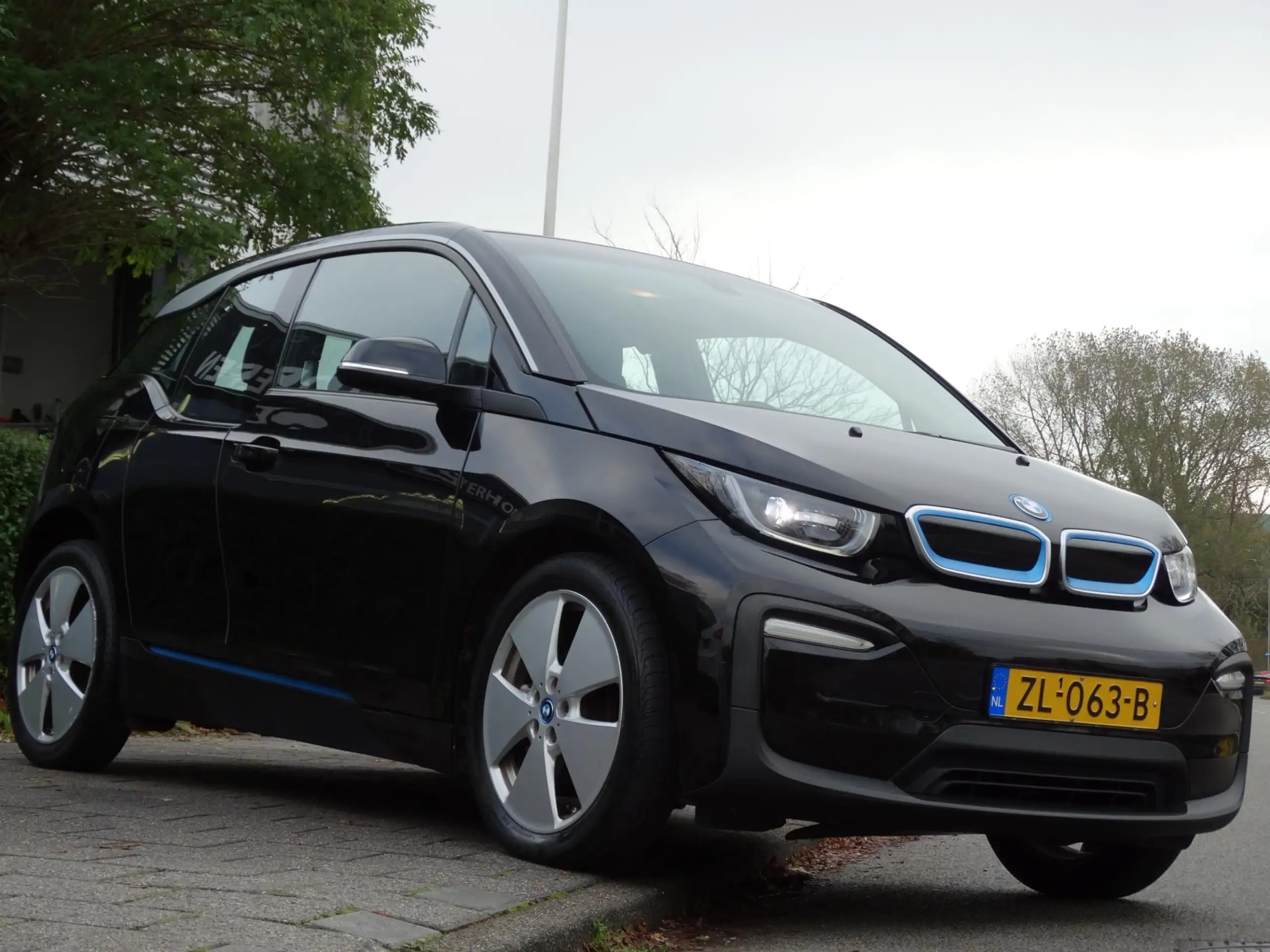 BMW - i3