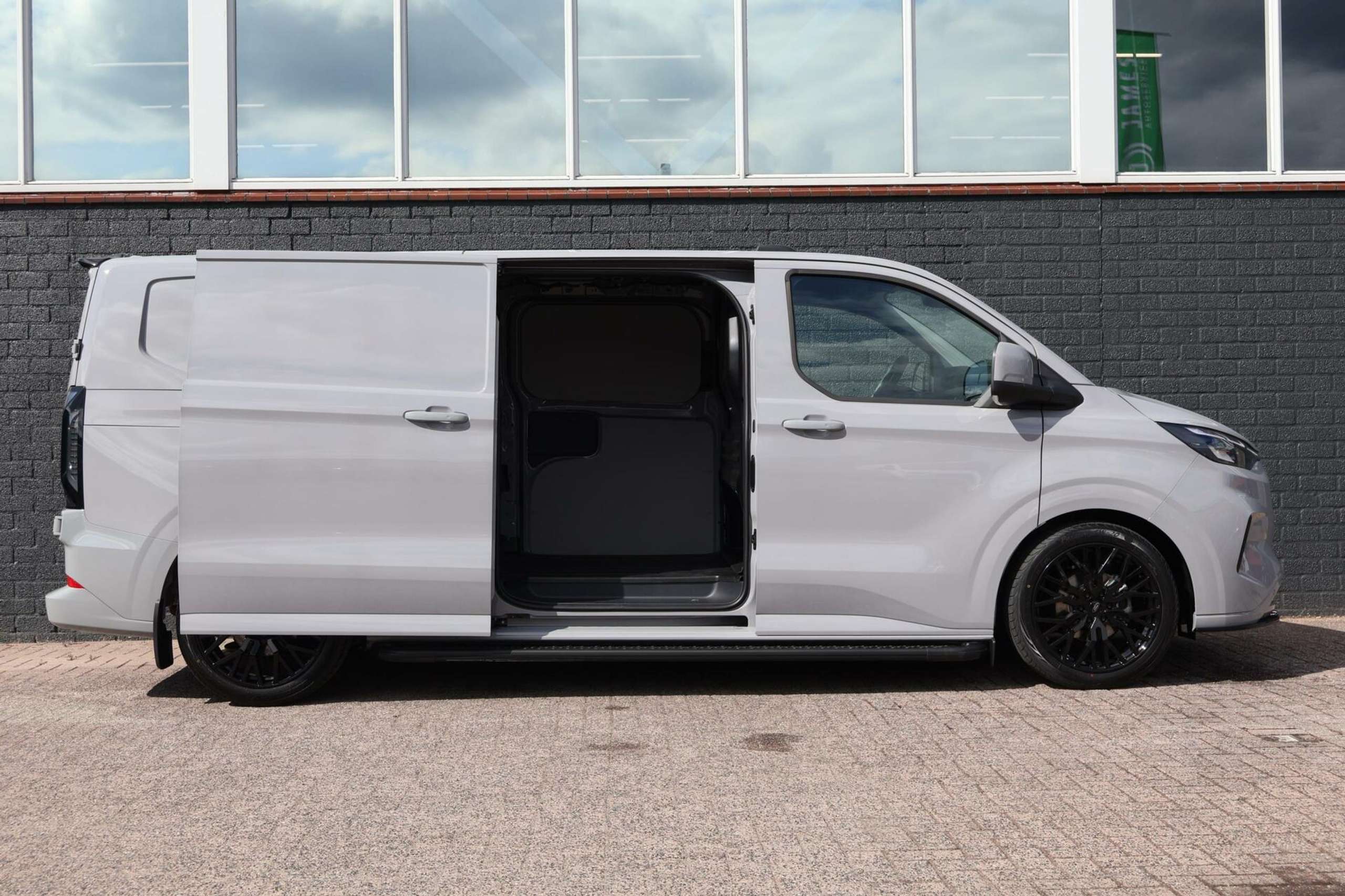 Ford - Transit Custom