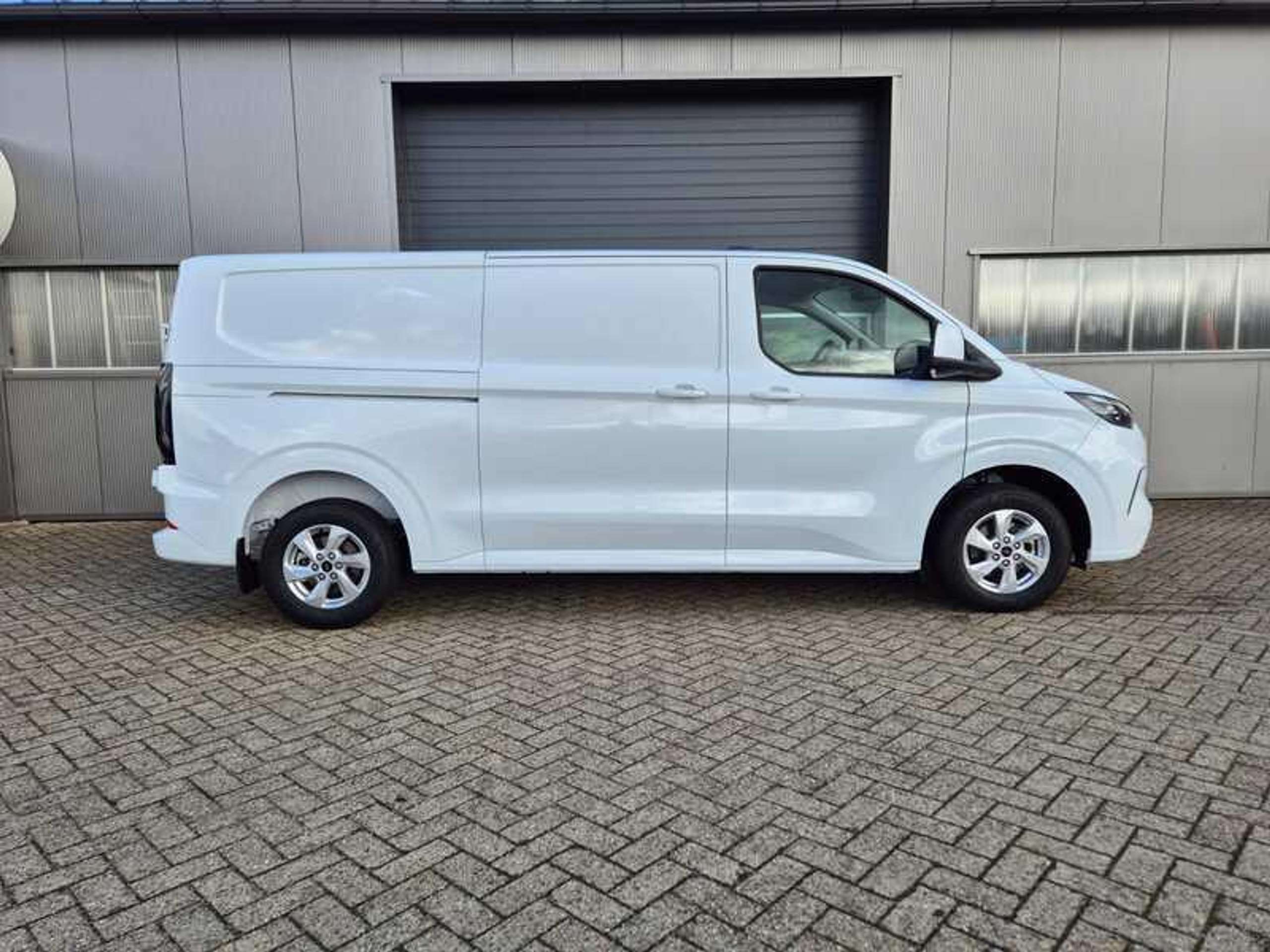 Ford Transit Custom 2024