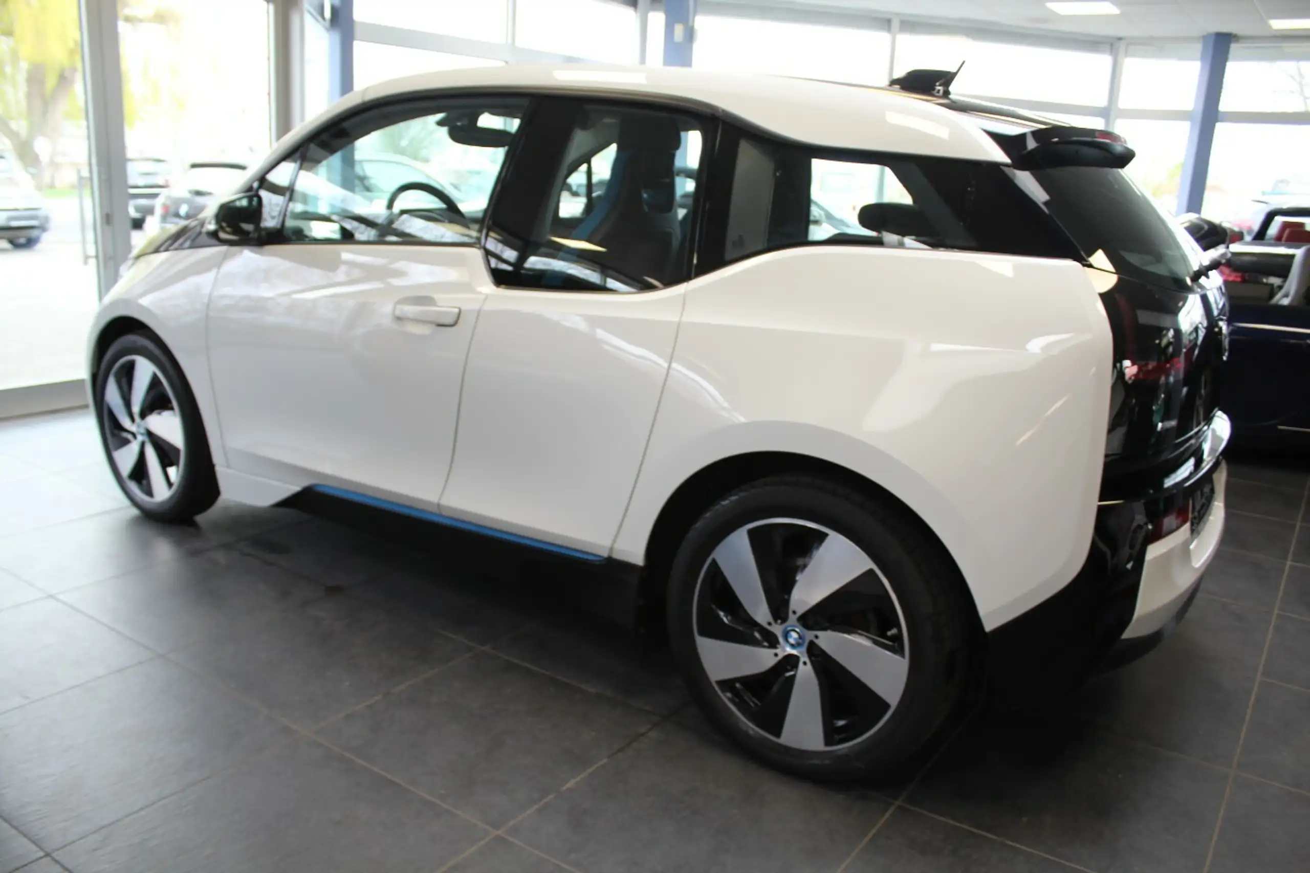 BMW - i3